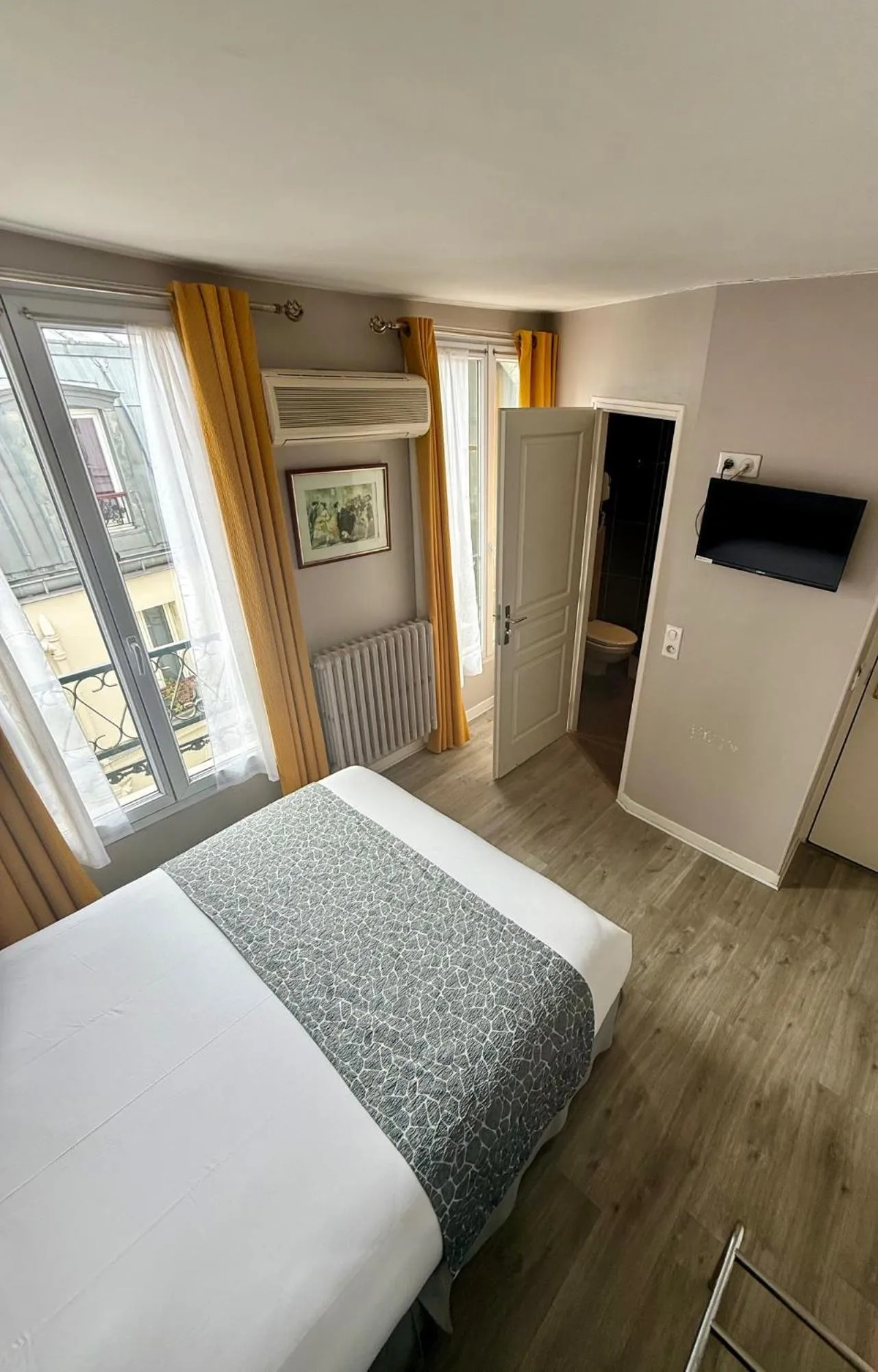 Bed in New Hôtel Gare Du Nord