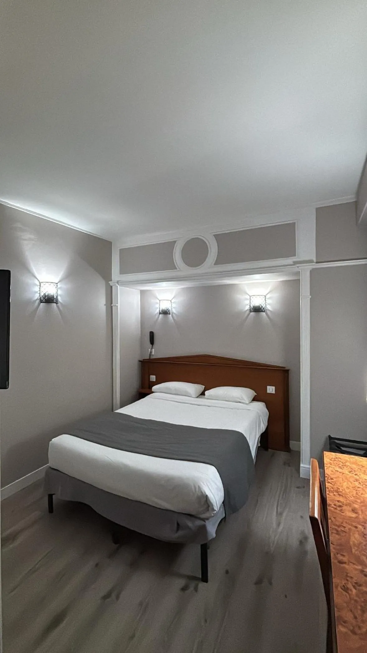 Bedroom, Bed in New Hôtel Gare Du Nord