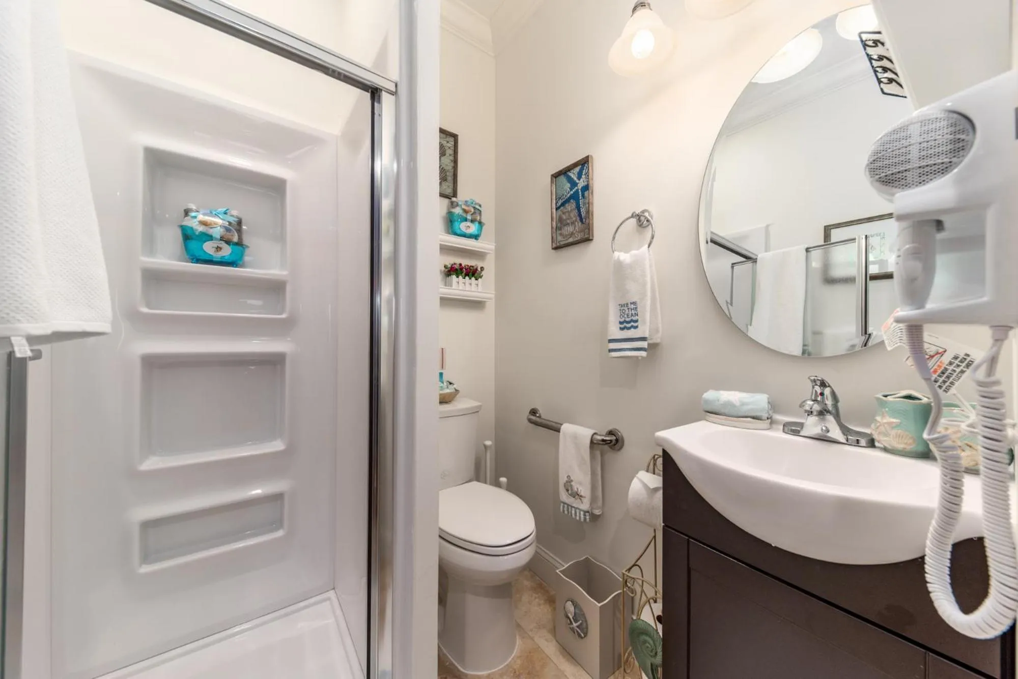 Shower in La Dolce Vita