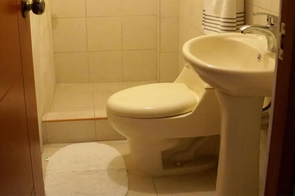 Bathroom in Casa del Inka Perú