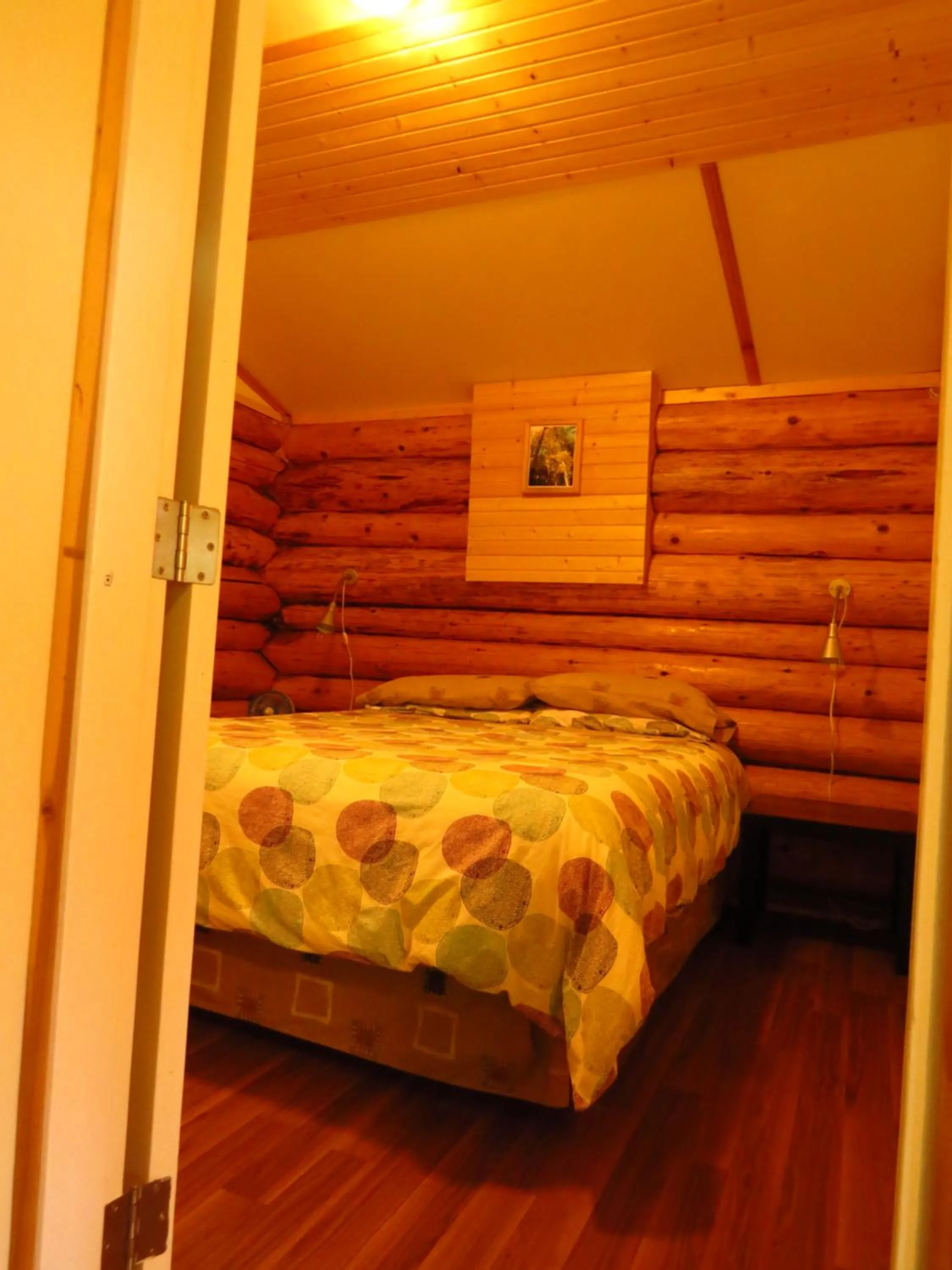 Bedroom, Bed in Cedar Haven Cabins and Resort