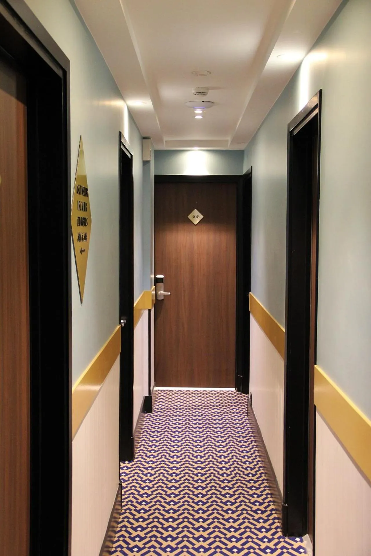 Bedroom in Hotel Le Rocroy