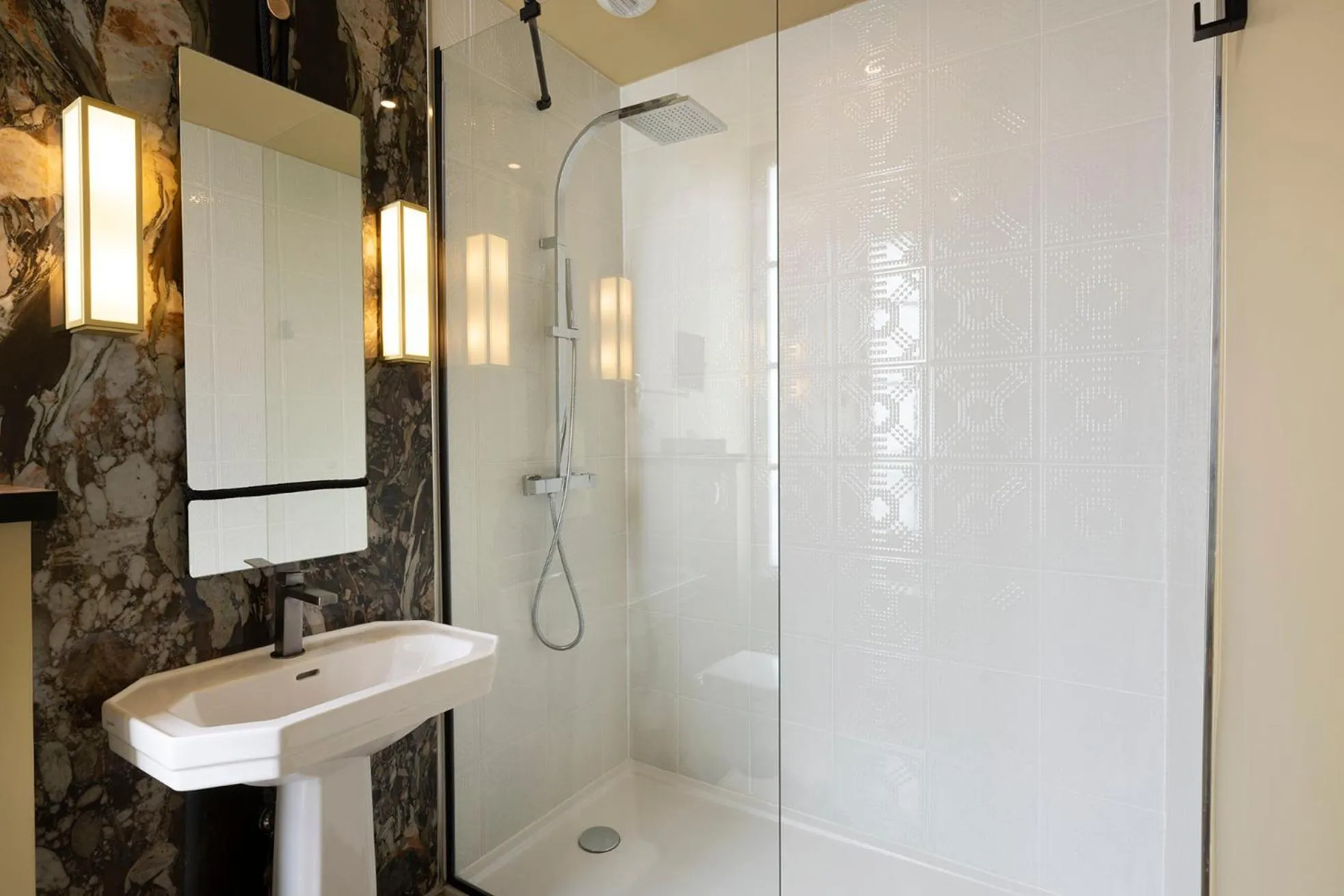 Bathroom in Hotel Le Rocroy