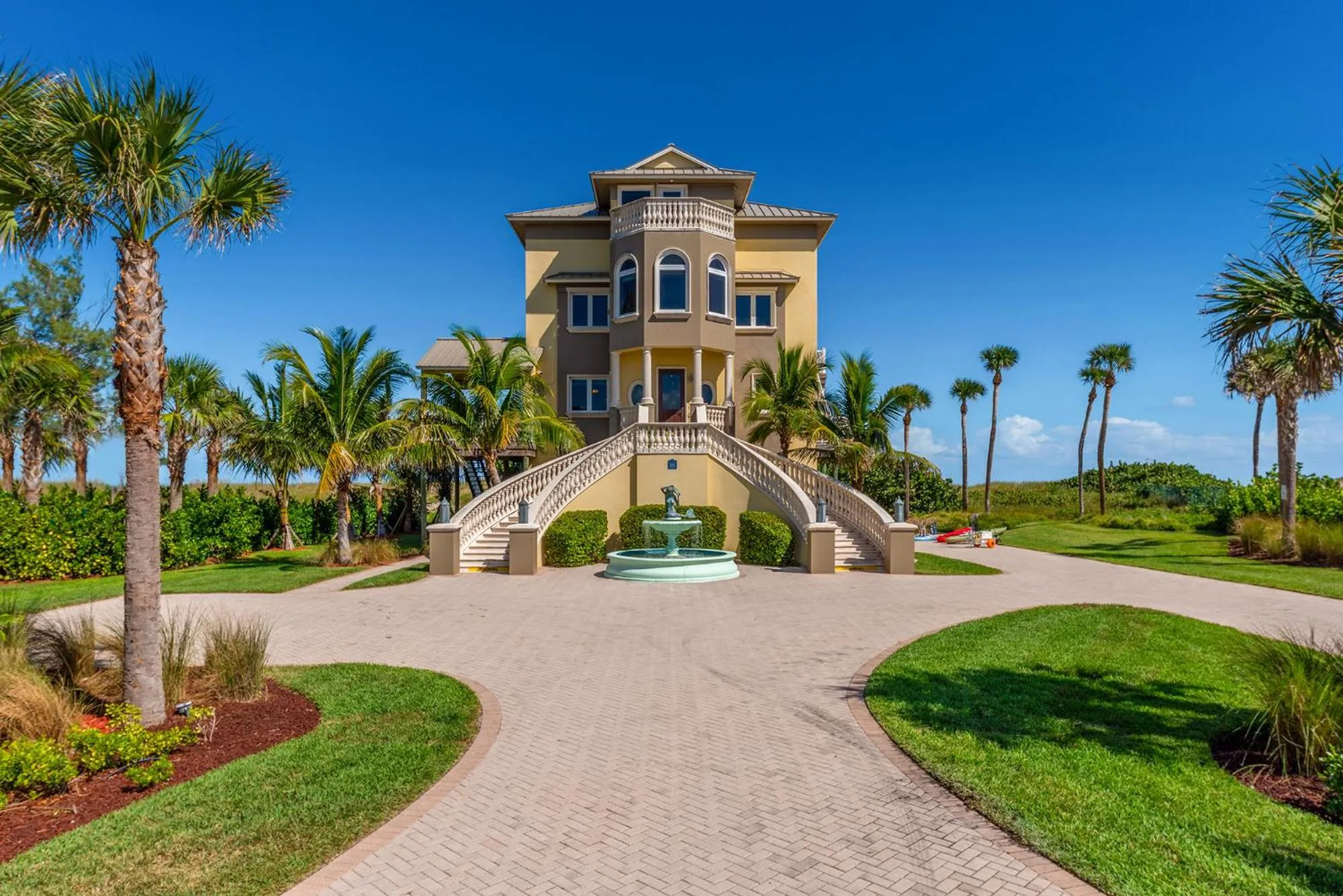 Facade/entrance in Bella Vista