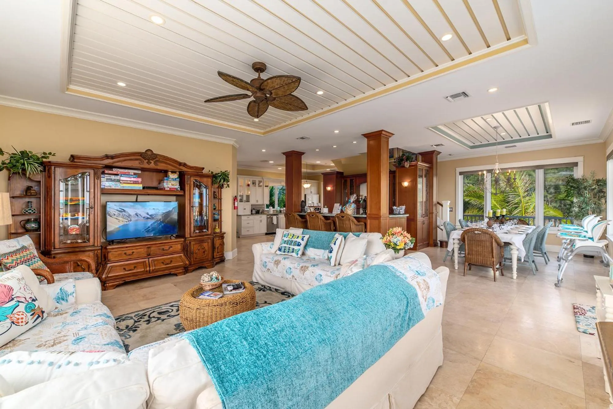 TV and multimedia in Bella Vista