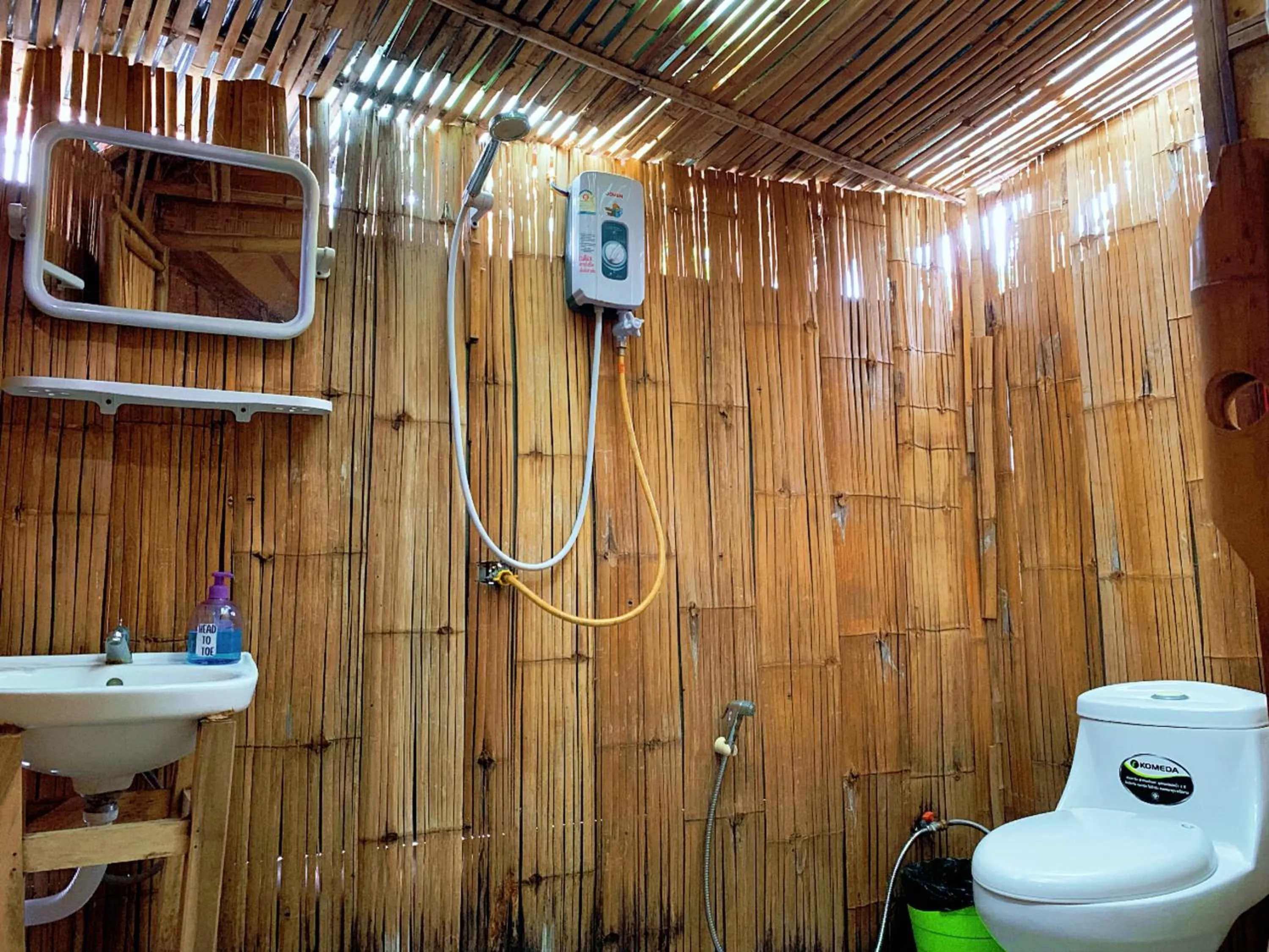 Bathroom in Fundee Story Guesthouse Bamboo House in Chiang mai old town