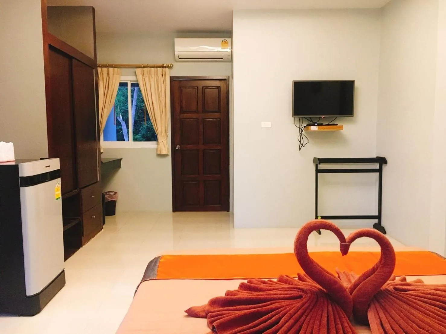 Bed in Bussarin Mansion Koh Yao Yai