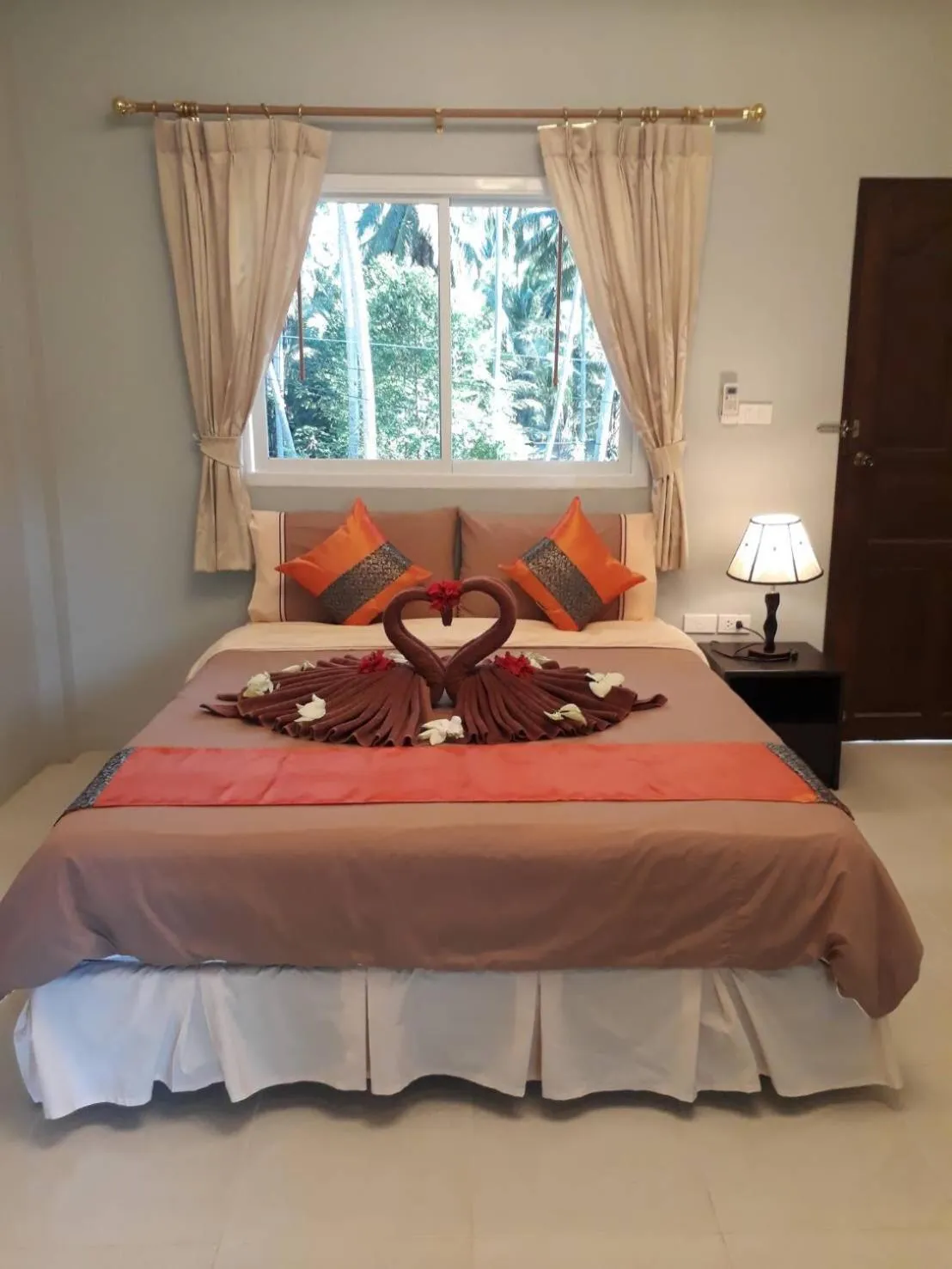 Bed in Bussarin Mansion Koh Yao Yai