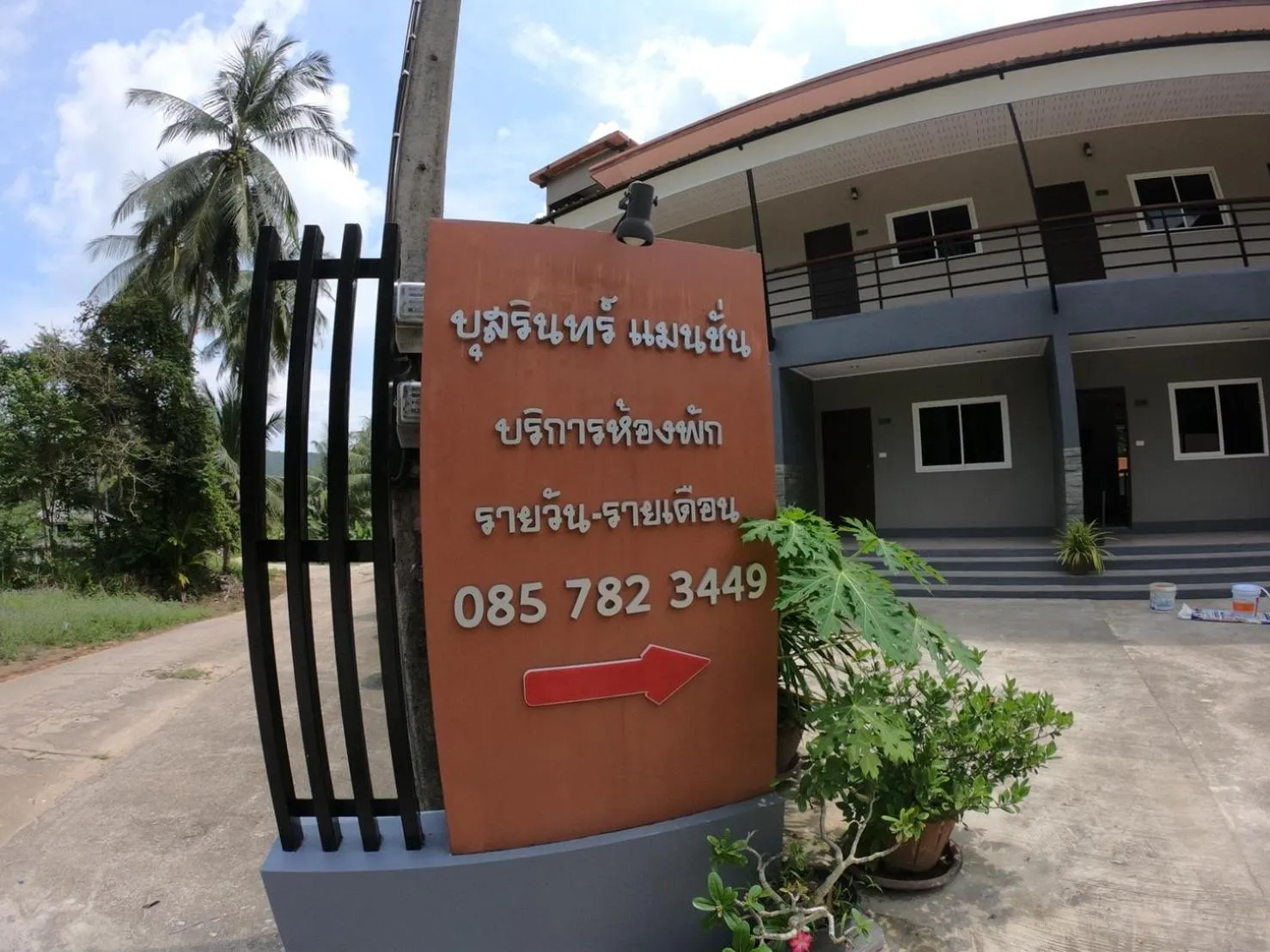 Facade/entrance in Bussarin Mansion Koh Yao Yai