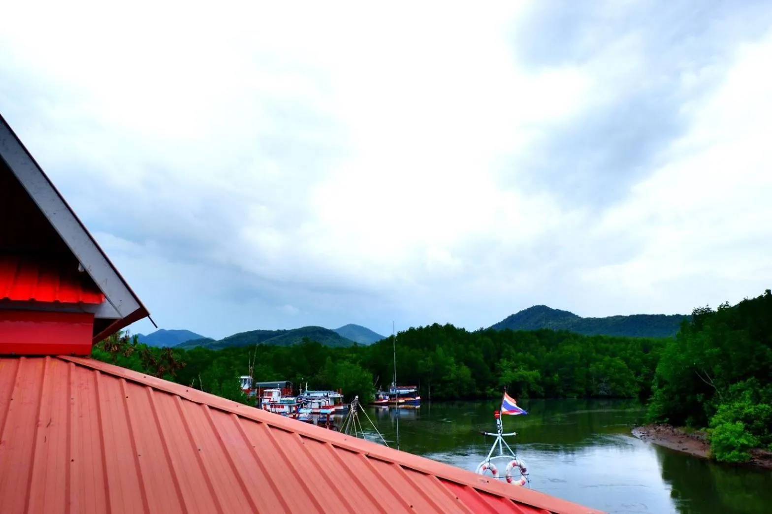 Restaurant/places to eat in Bussarin Mansion Koh Yao Yai