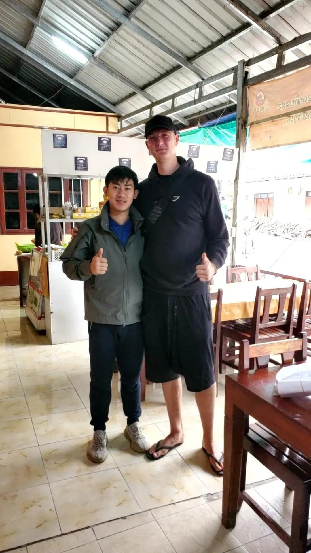 People in Pakbeng Guesthouse