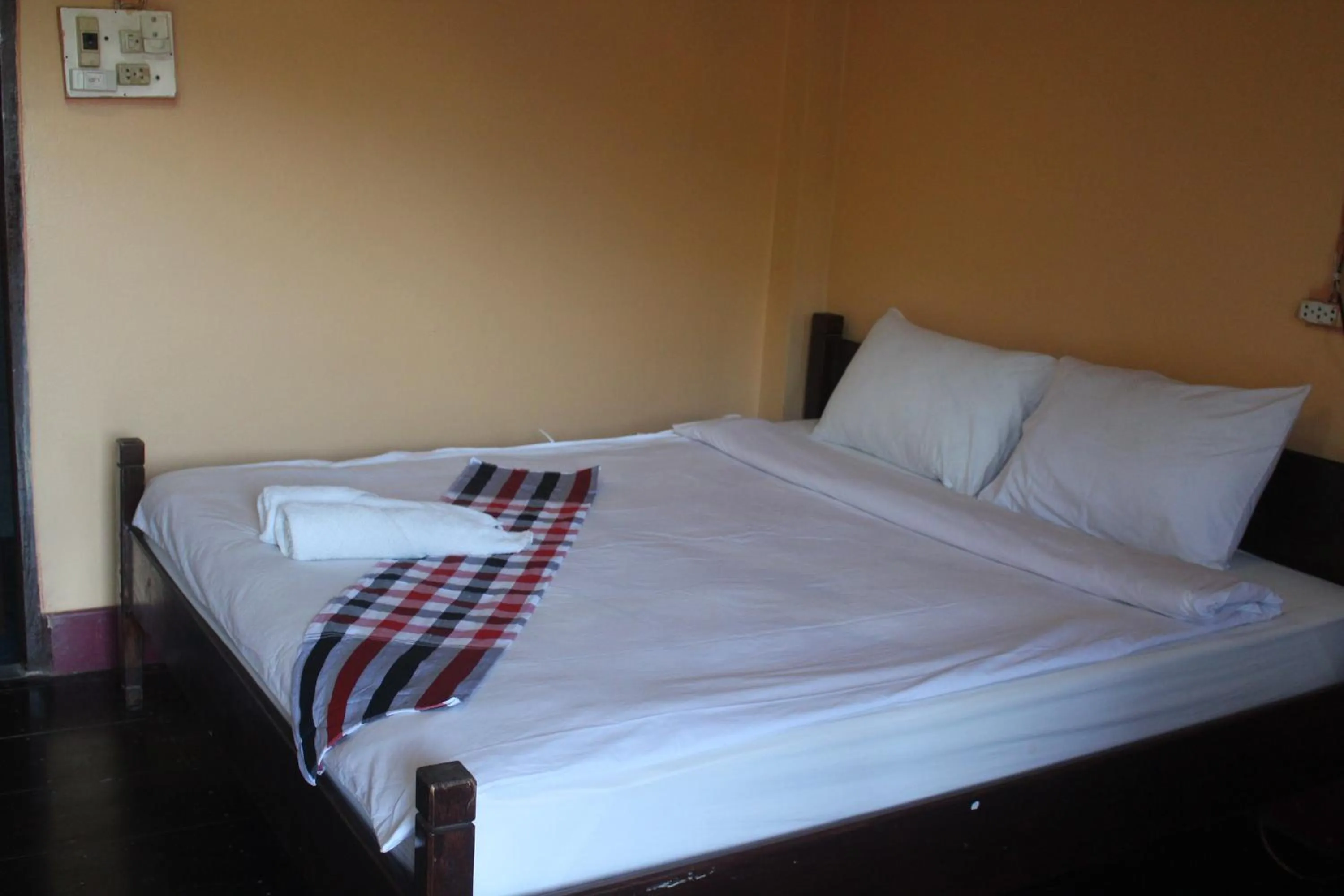 Bedroom, Bed in Pakbeng Guesthouse