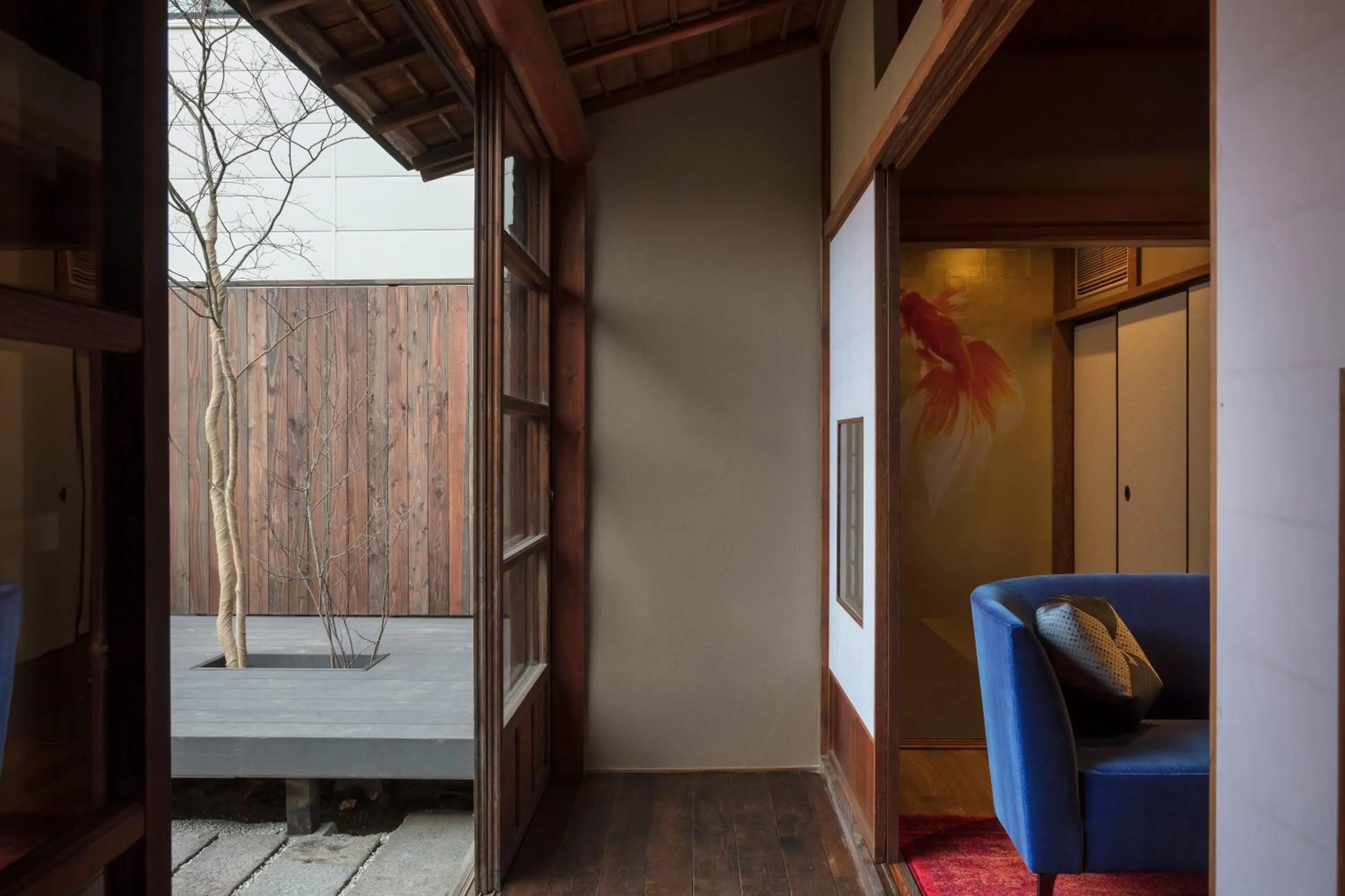 Garden in Hikoso-machi Kin no Ma