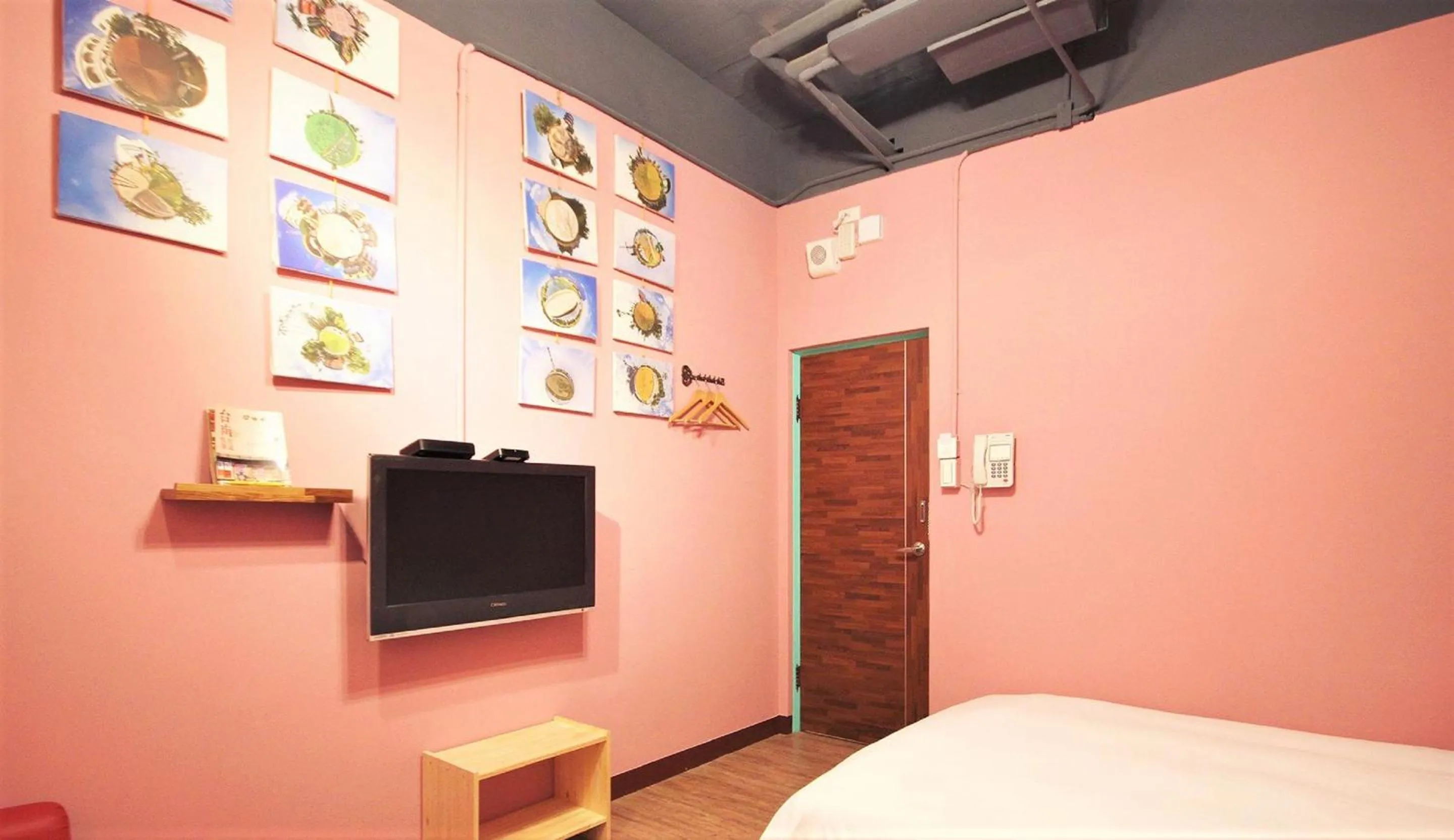 Photo of the whole room, Bed in DongNing Atlas Hotel