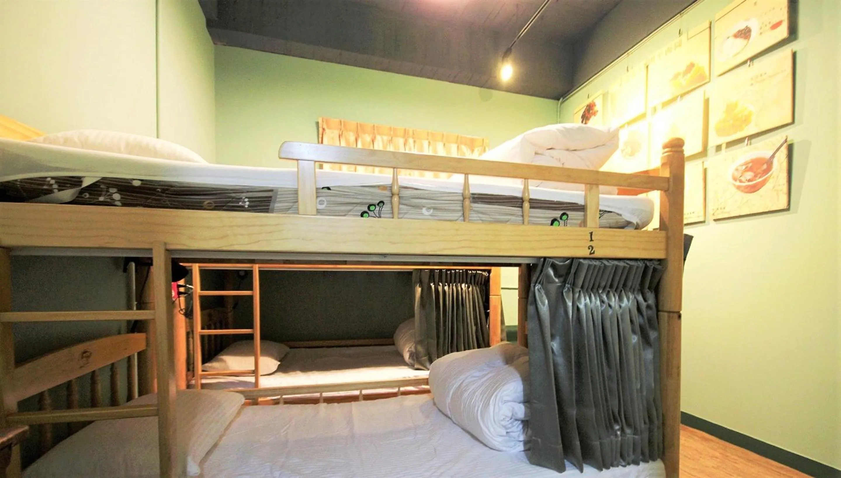 bunk bed, Bed in DongNing Atlas Hotel