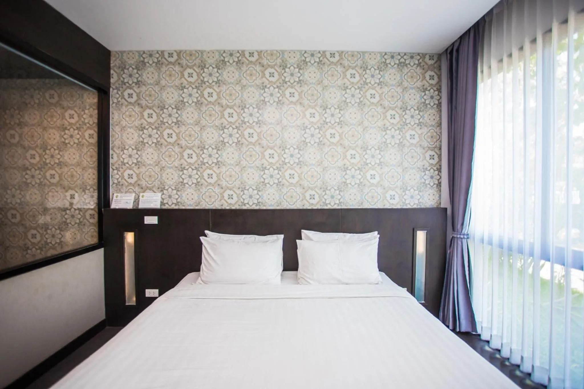 Photo of the whole room, Bed in Anantaya Home