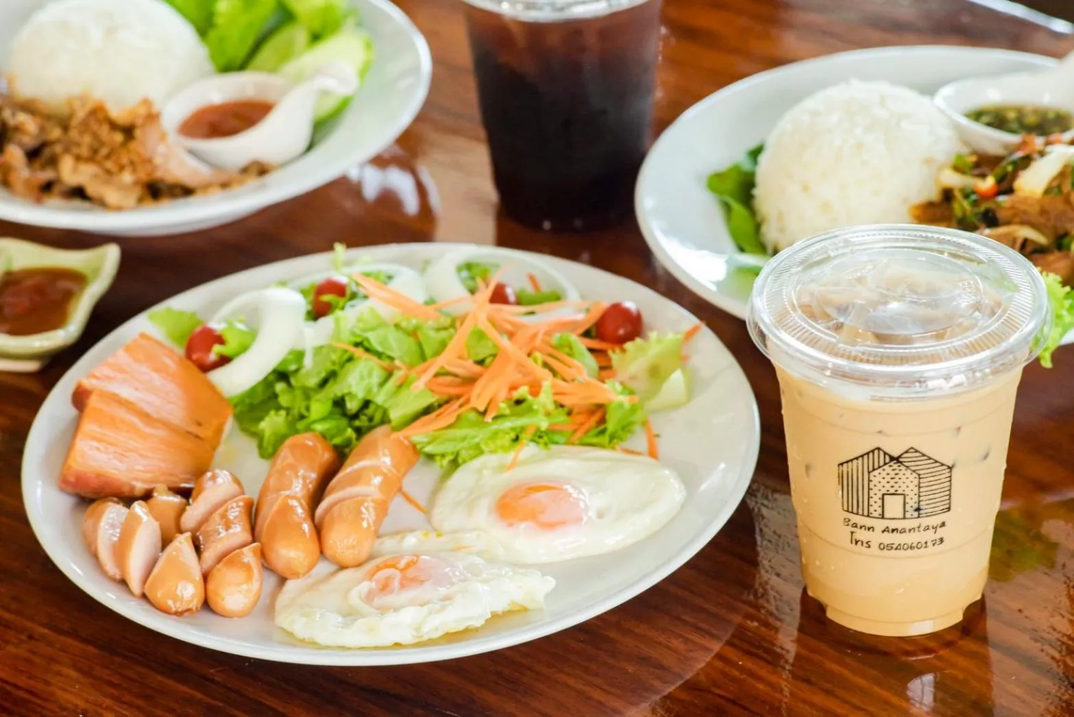 Food and drinks in Anantaya Home