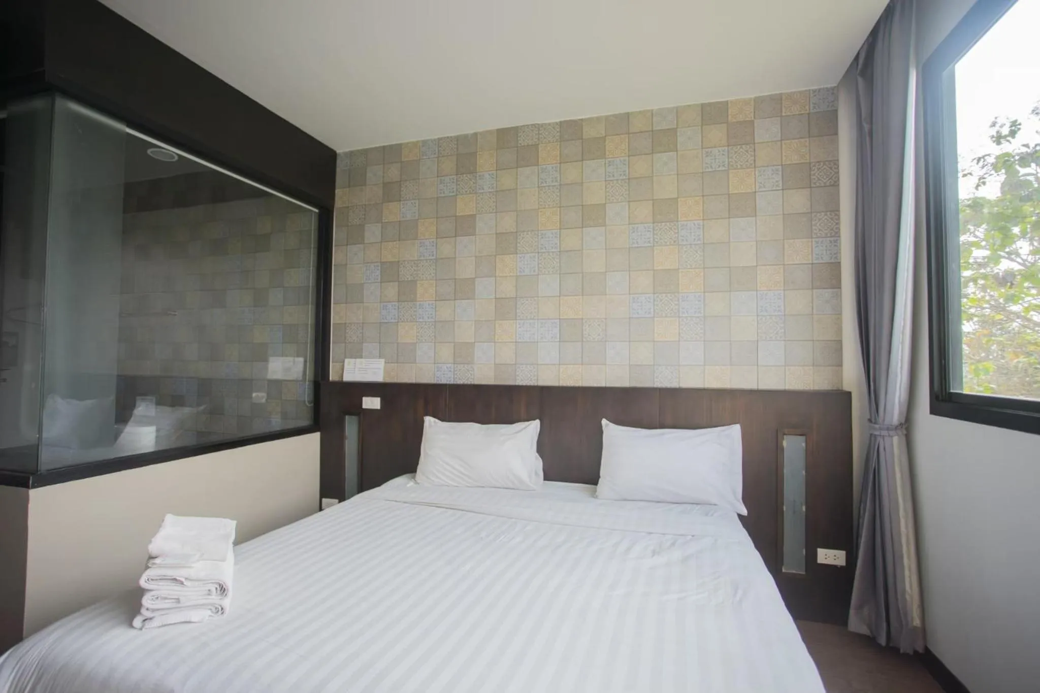 Bedroom, Bed in Anantaya Home