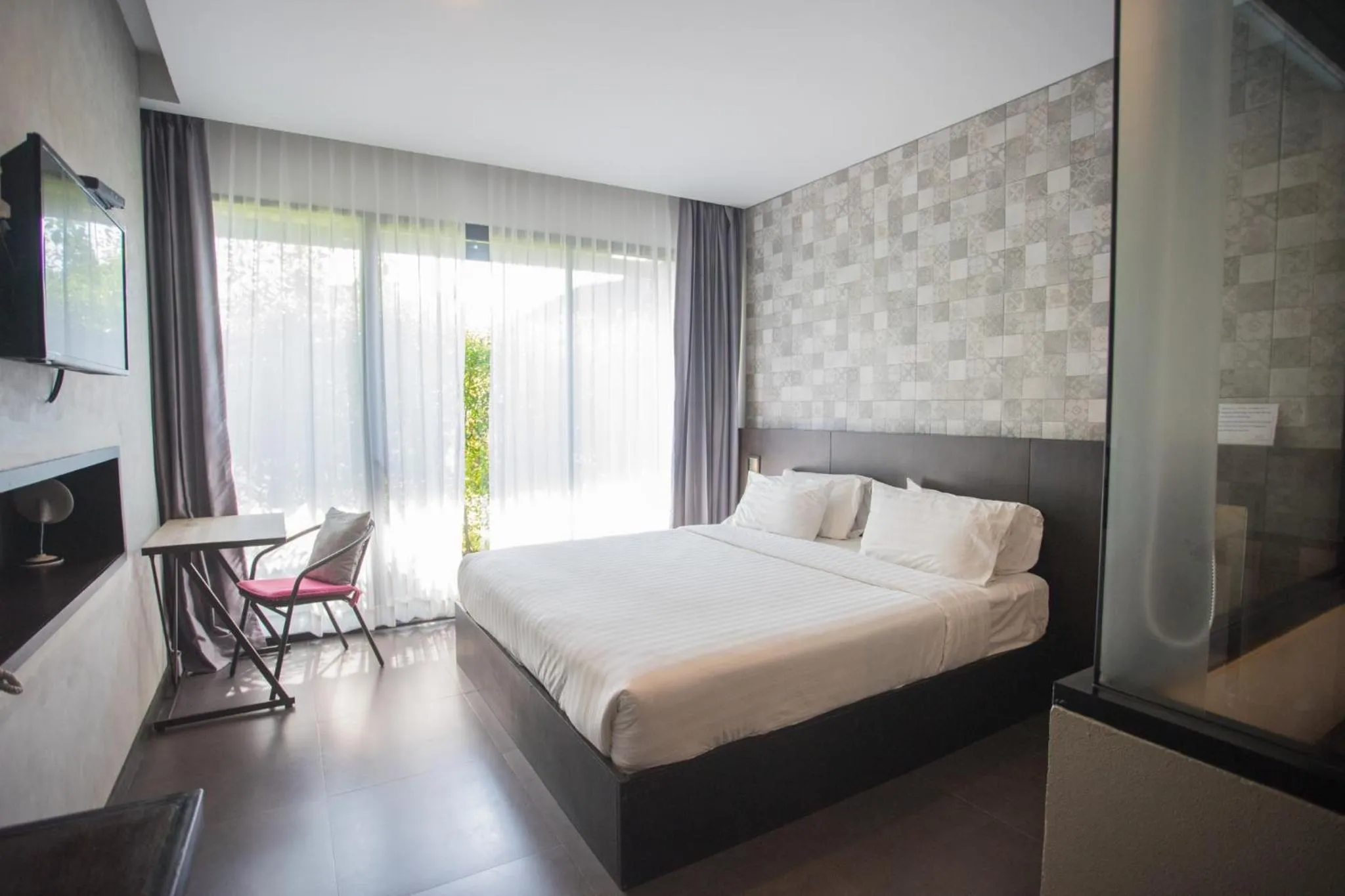 Bedroom, Bed in Anantaya Home