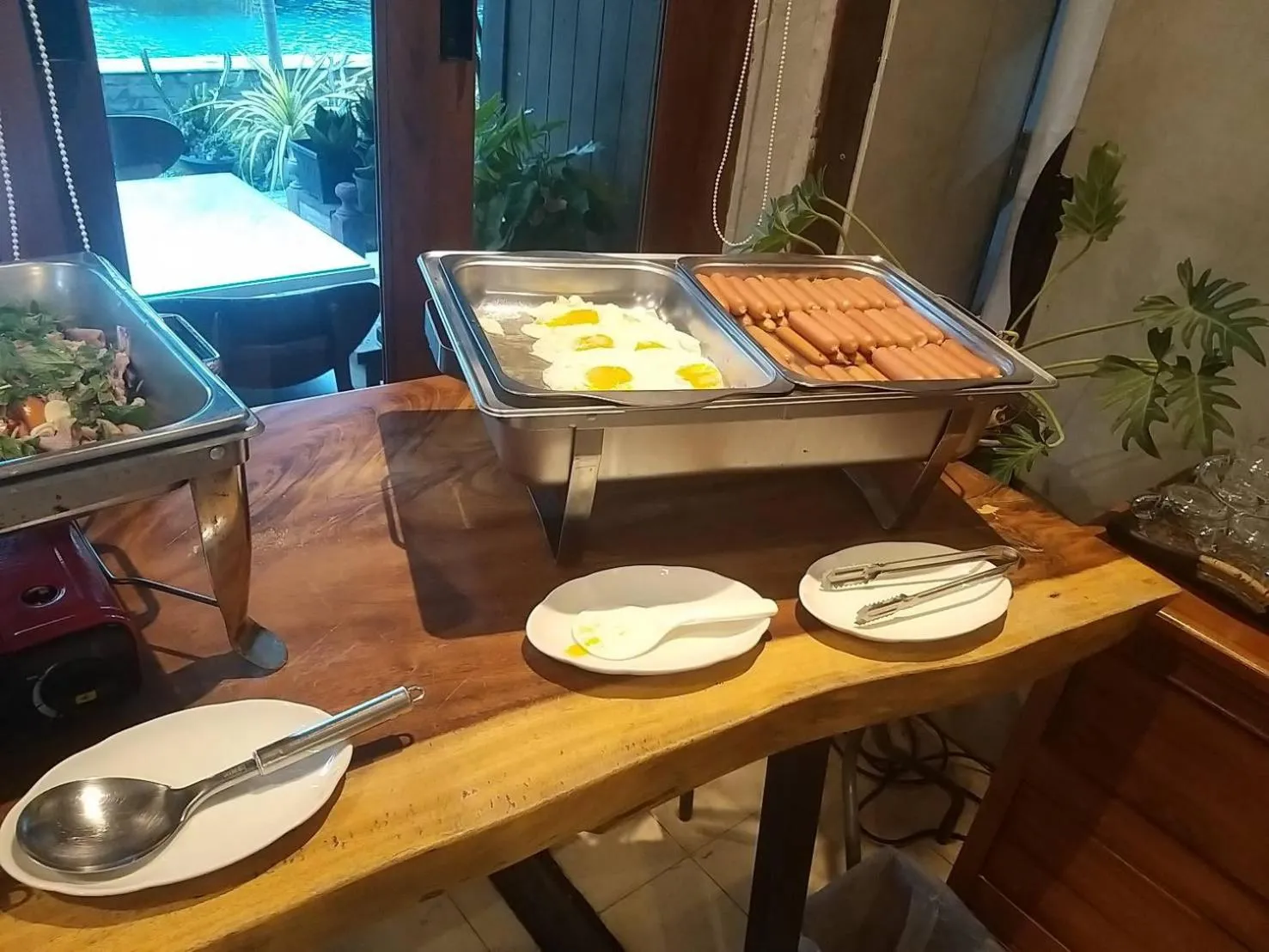 Restaurant/places to eat in Anantaya Home