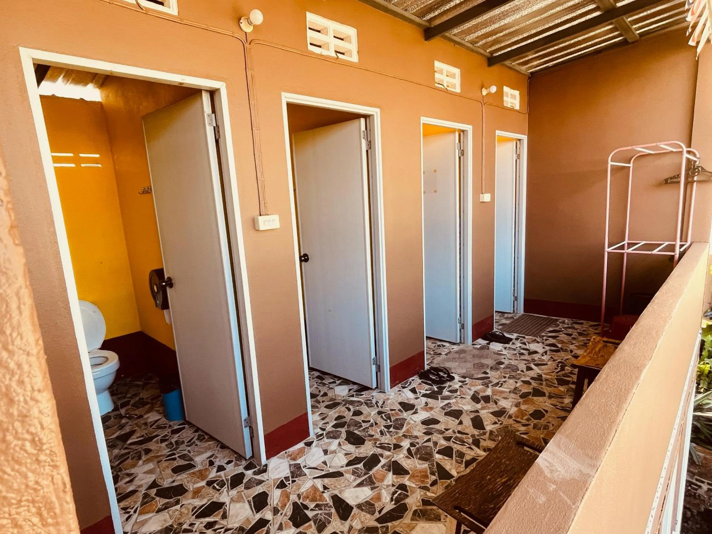 Shin Sane Guest House