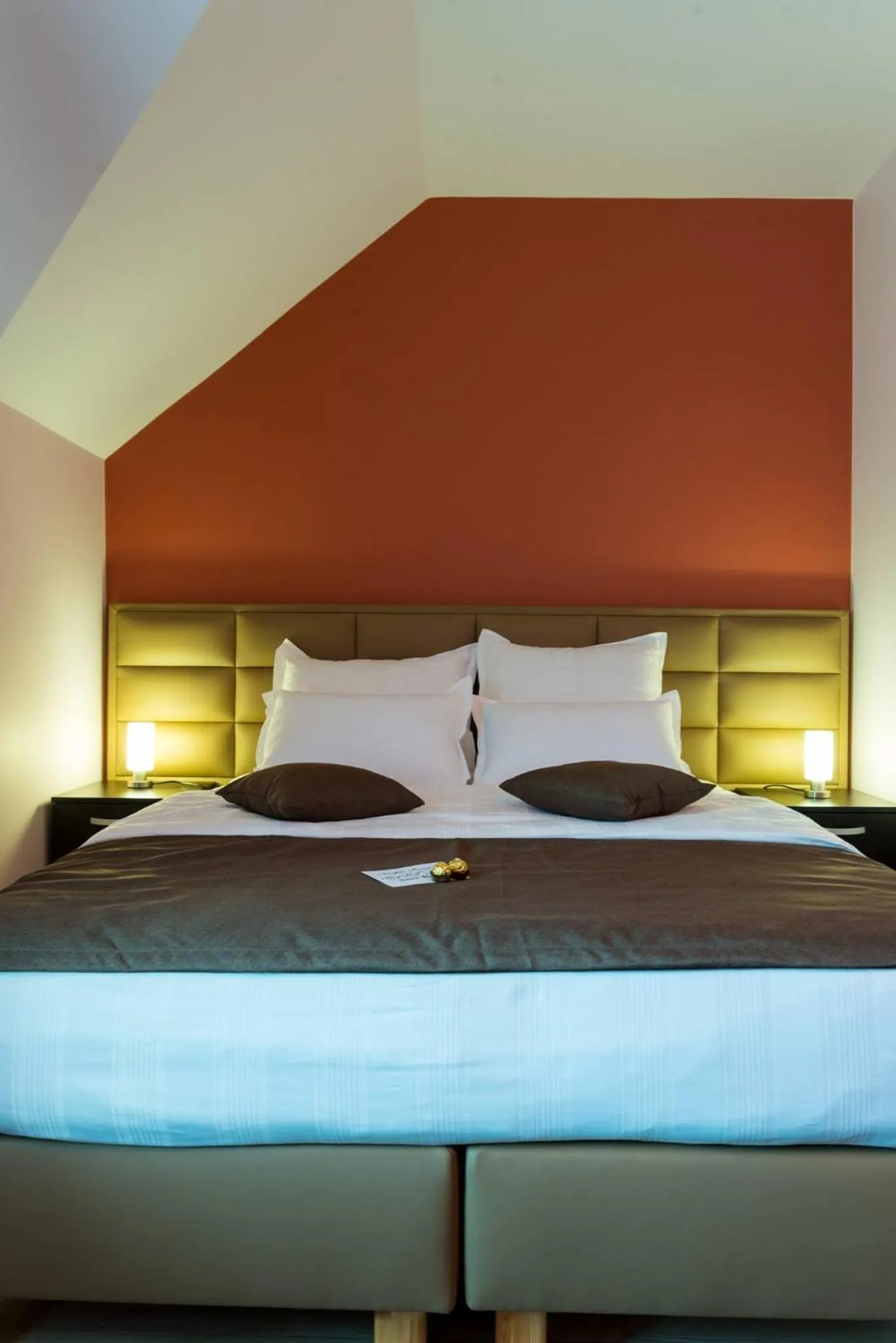 Photo of the whole room, Bed in Pridvorul Haiducilor