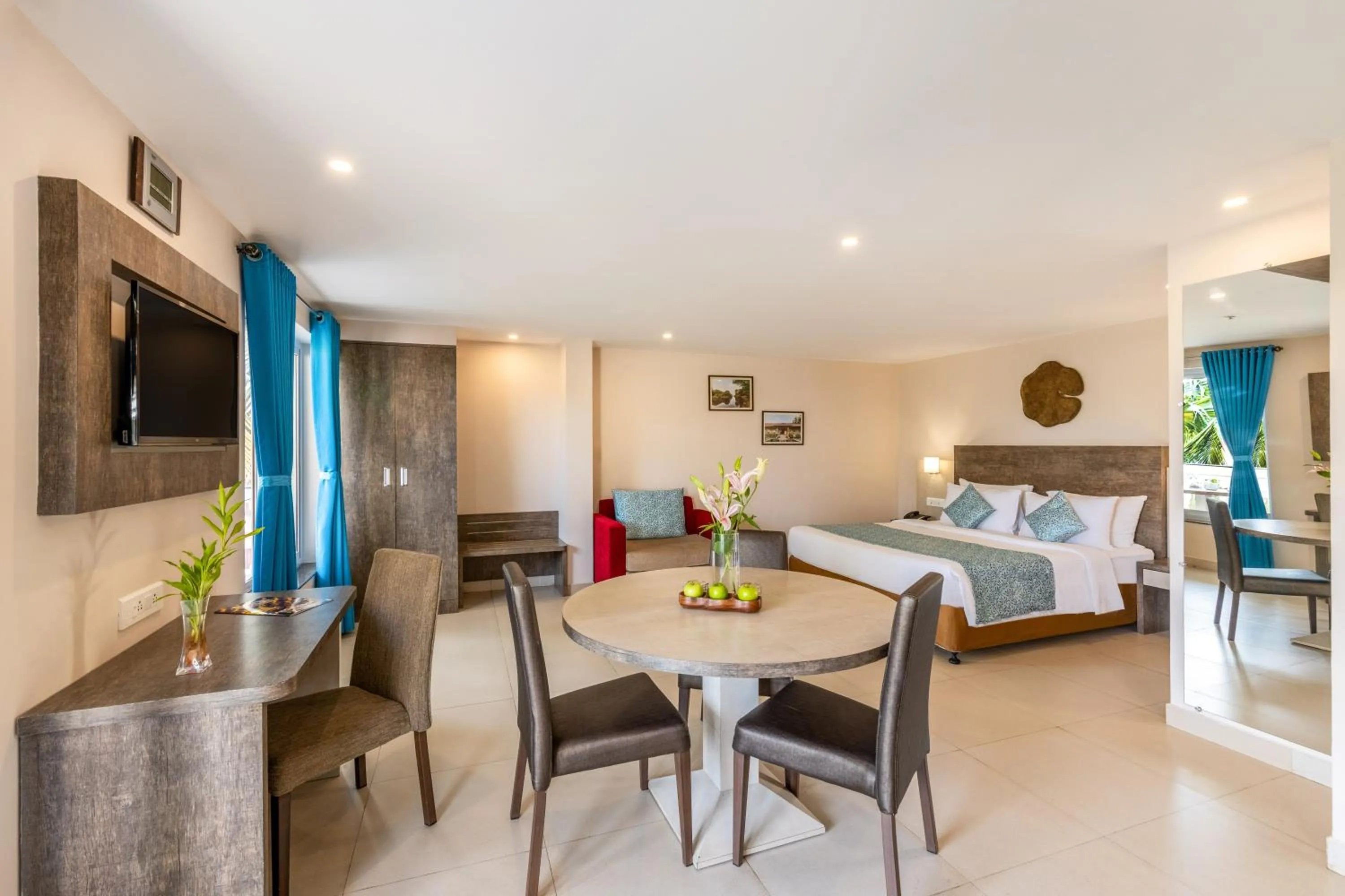 Photo of the whole room, Bed in Sterling Goa Varca