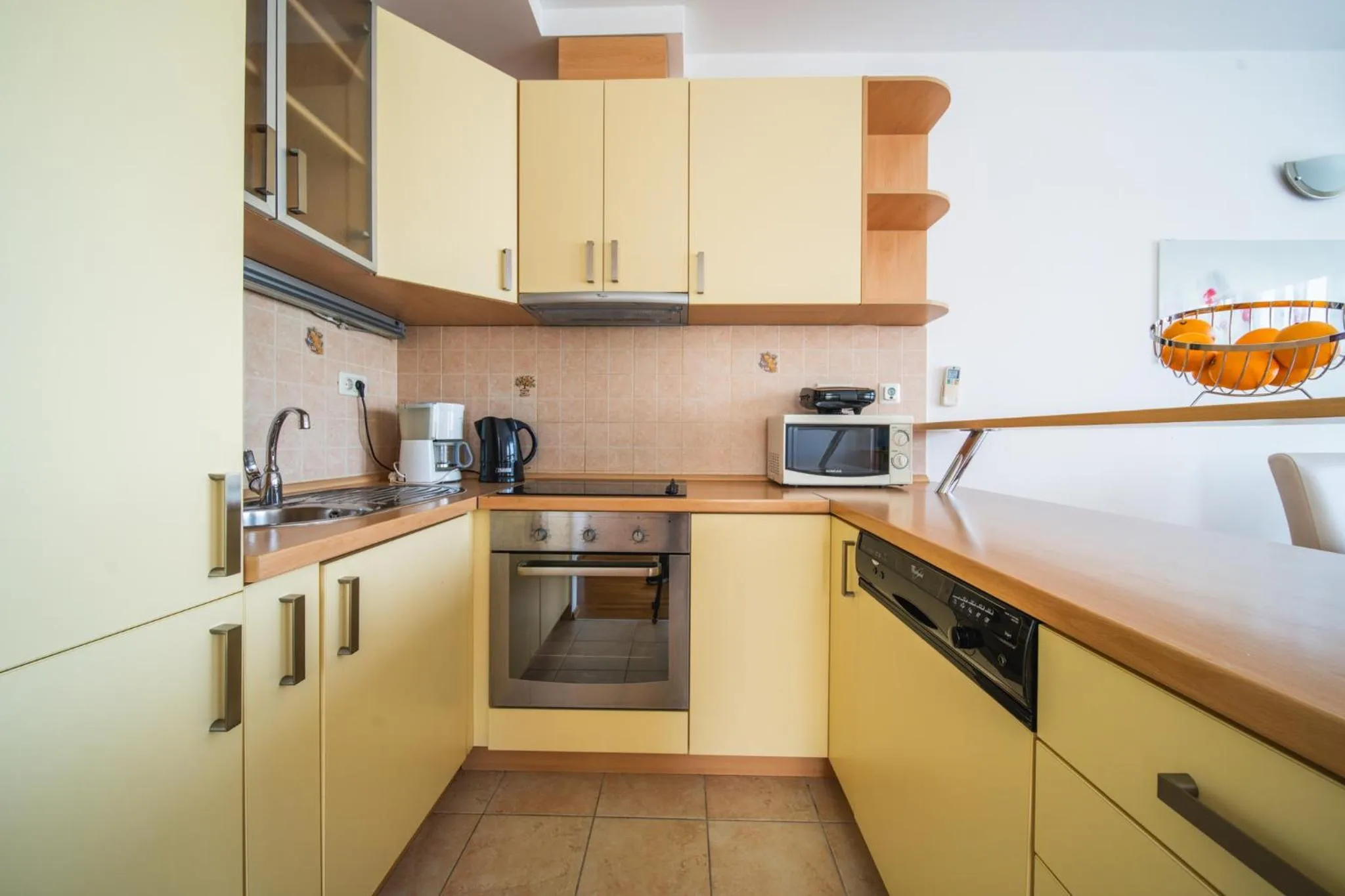 Coffee/tea facilities in Pervanovo Apartments with Free Parking