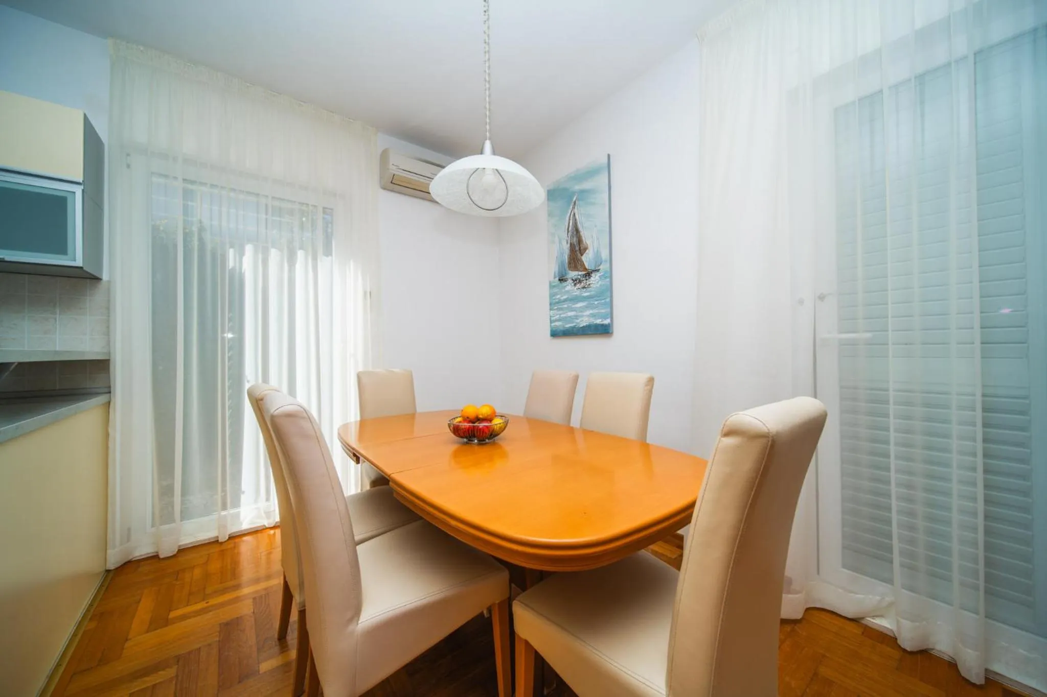 Kitchen or kitchenette in Pervanovo Apartments with Free Parking