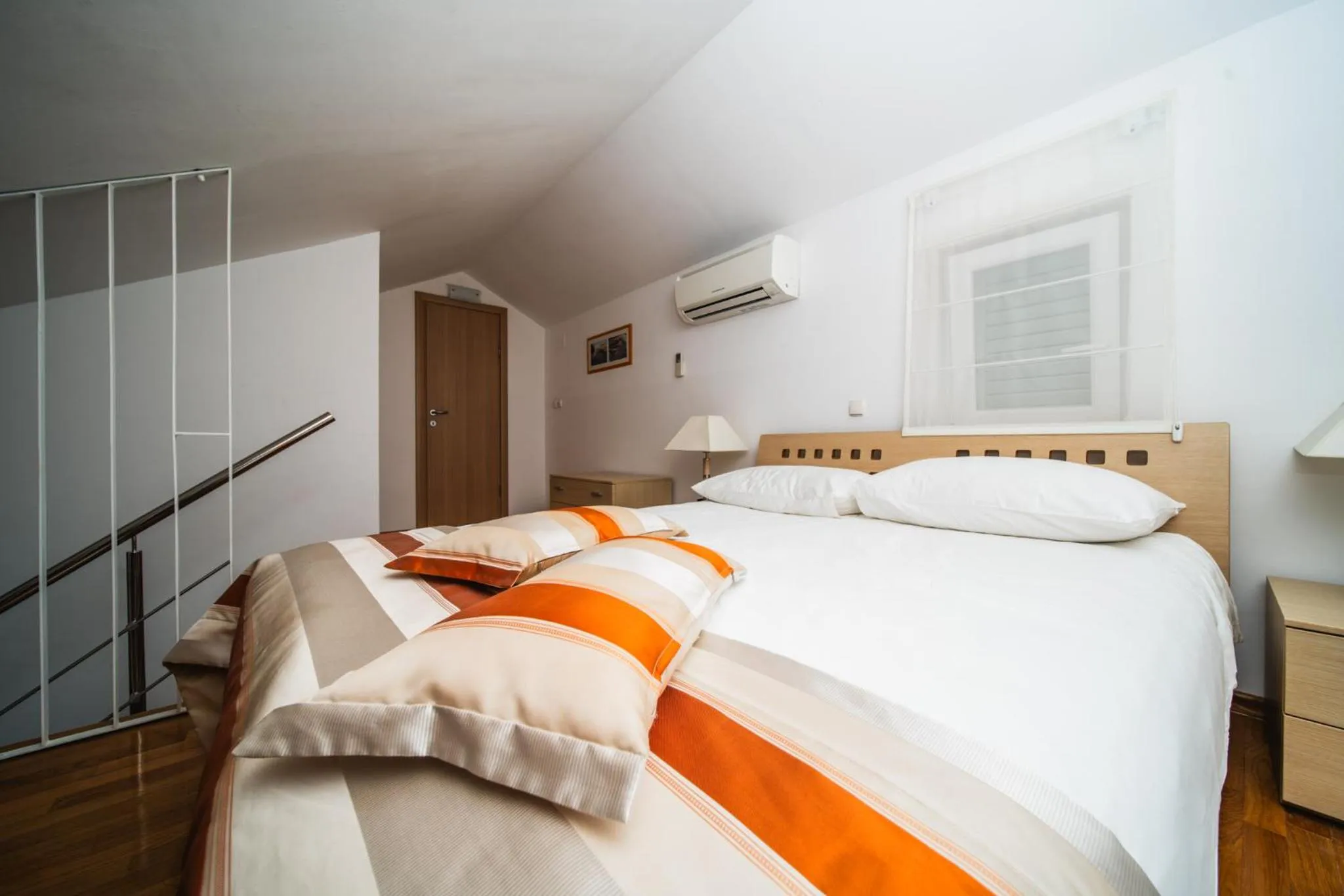 Bed in Pervanovo Apartments with Free Parking
