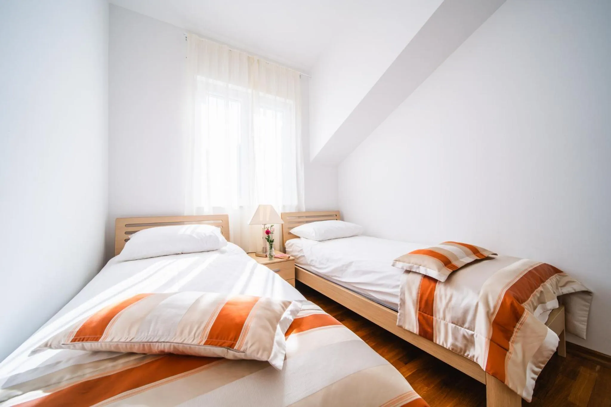 Bed in Pervanovo Apartments with Free Parking