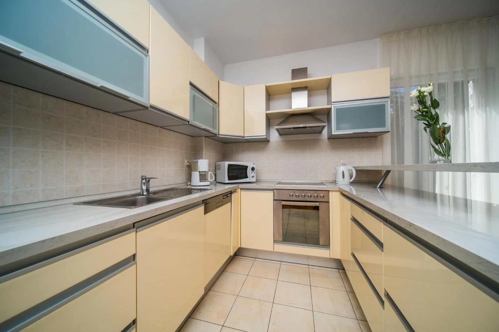 Kitchen or kitchenette in Pervanovo Apartments with Free Parking