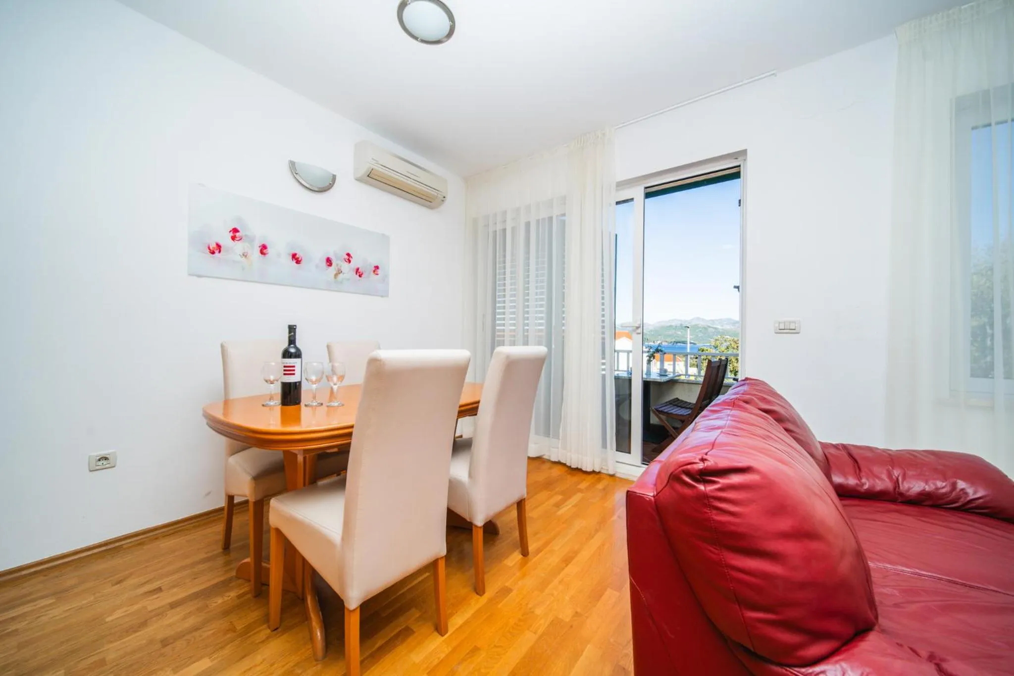Living room in Pervanovo Apartments with Free Parking