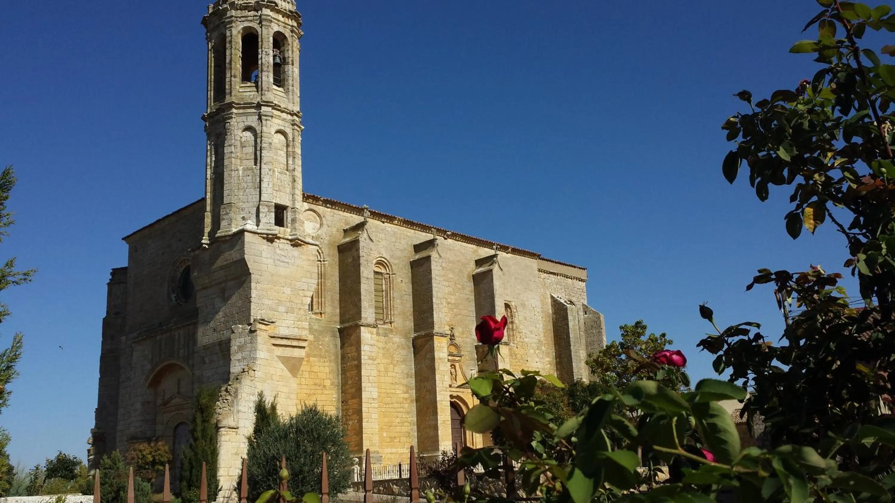 Property building in La Posada Del Canal