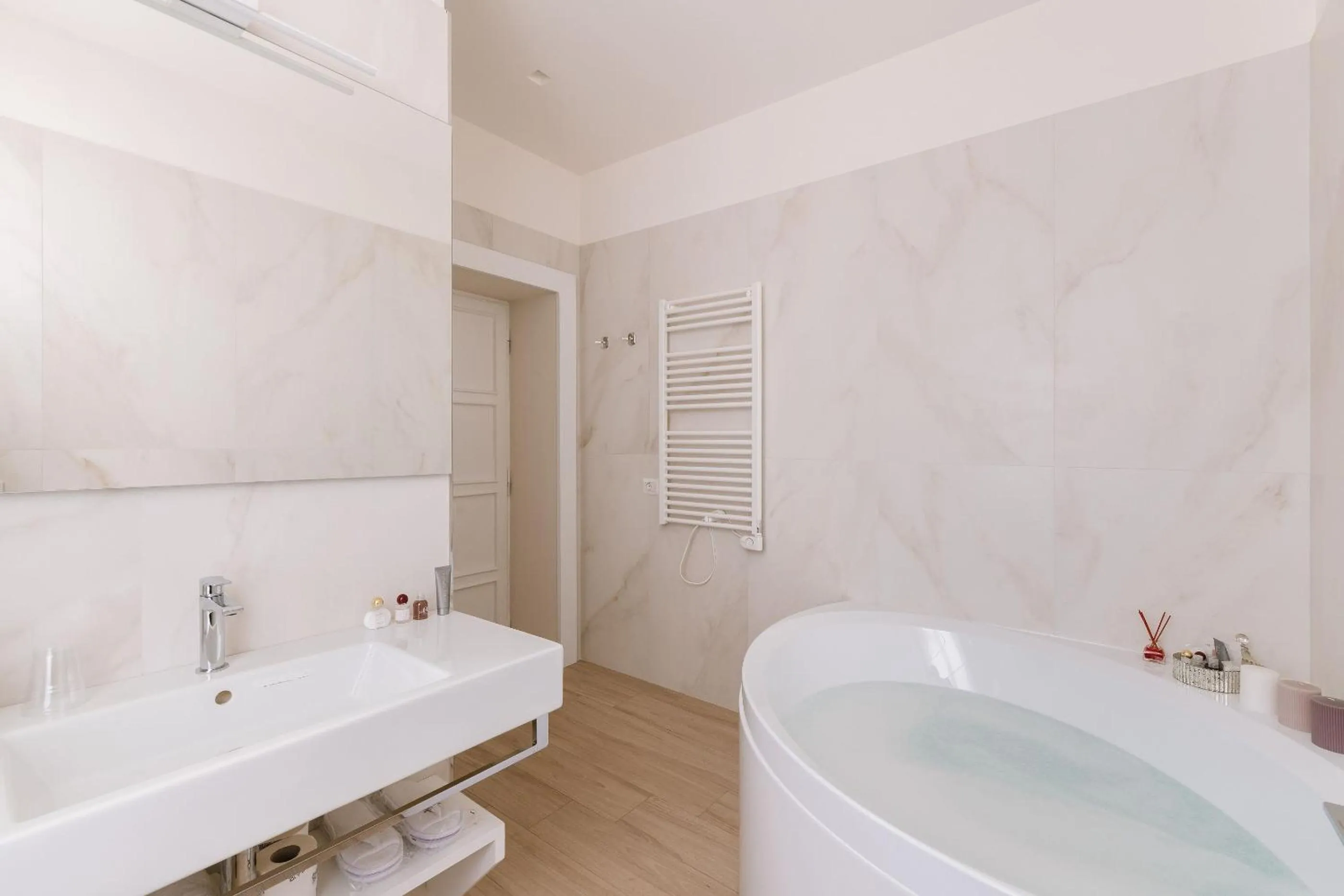 Rhea Silvia Luxury Navona