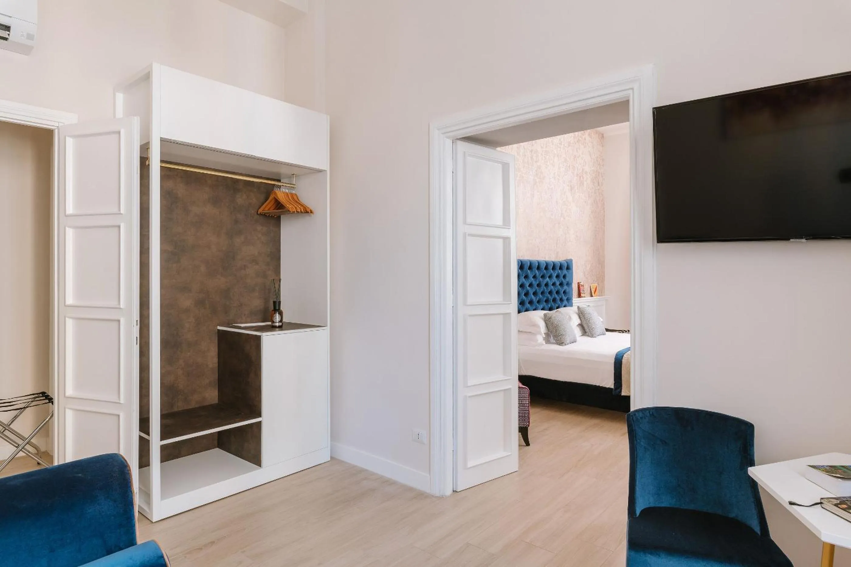 Bed in Rhea Silvia Luxury Navona