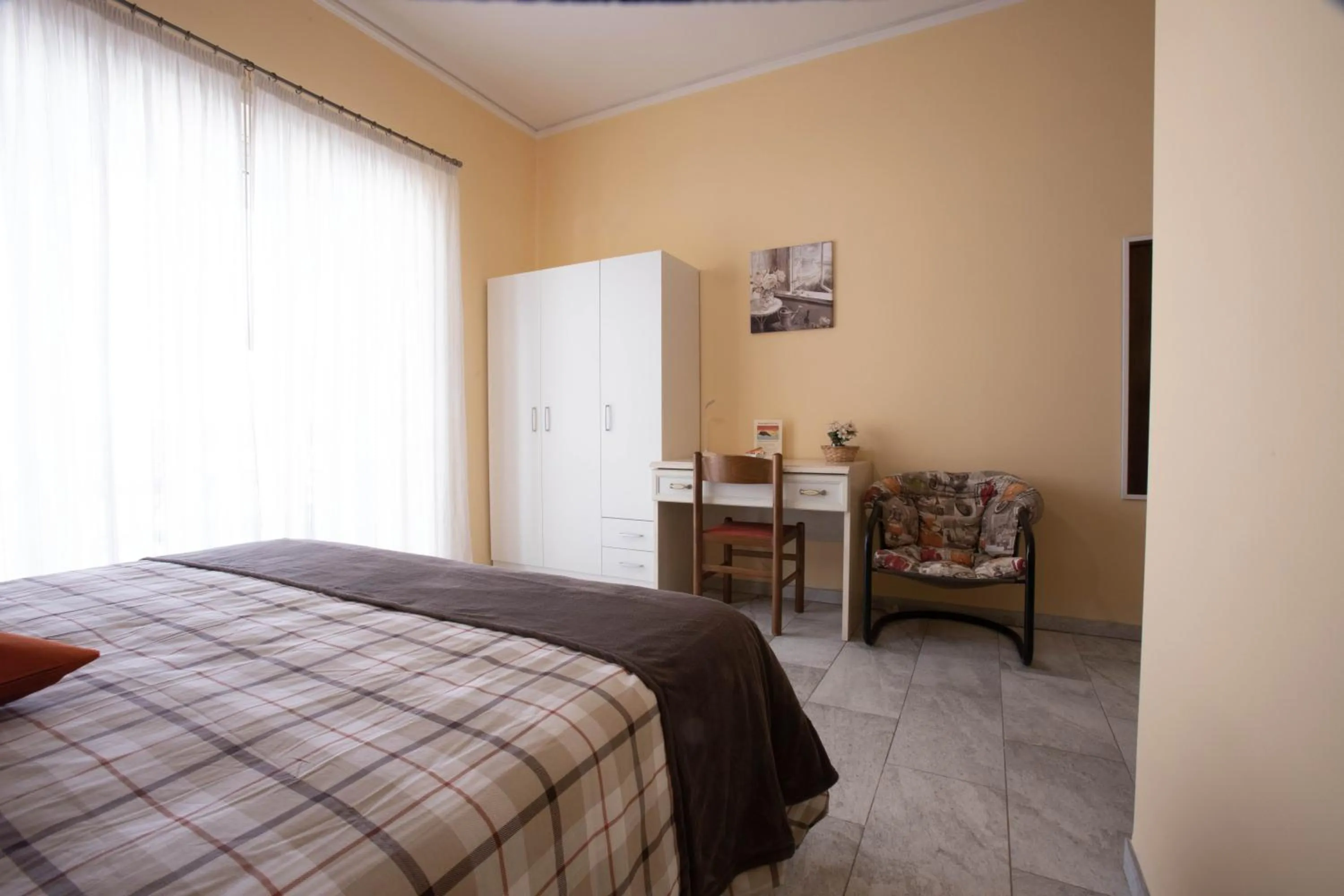 Photo of the whole room, Bed in Etna Sea House