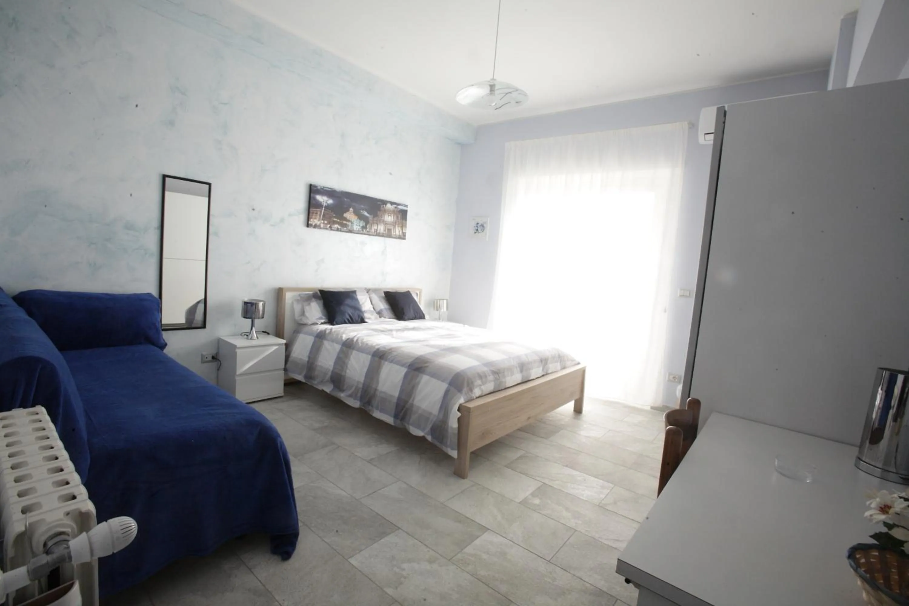 Photo of the whole room, Bed in Etna Sea House