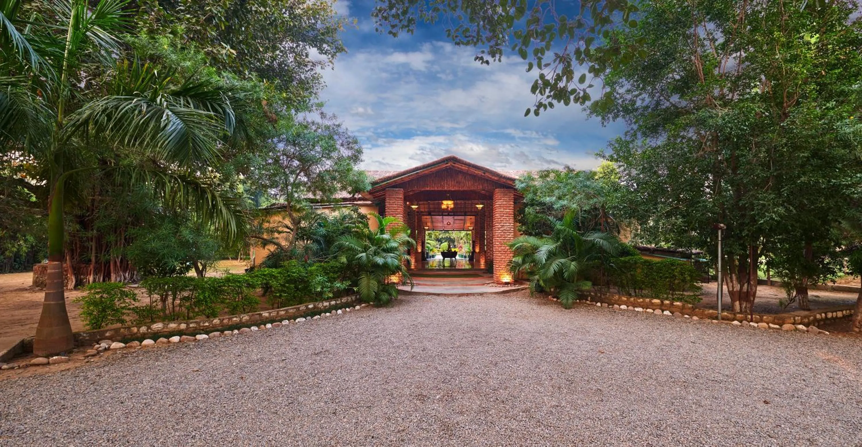 Facade/entrance in Aacorn Hideaway Resort & Spa