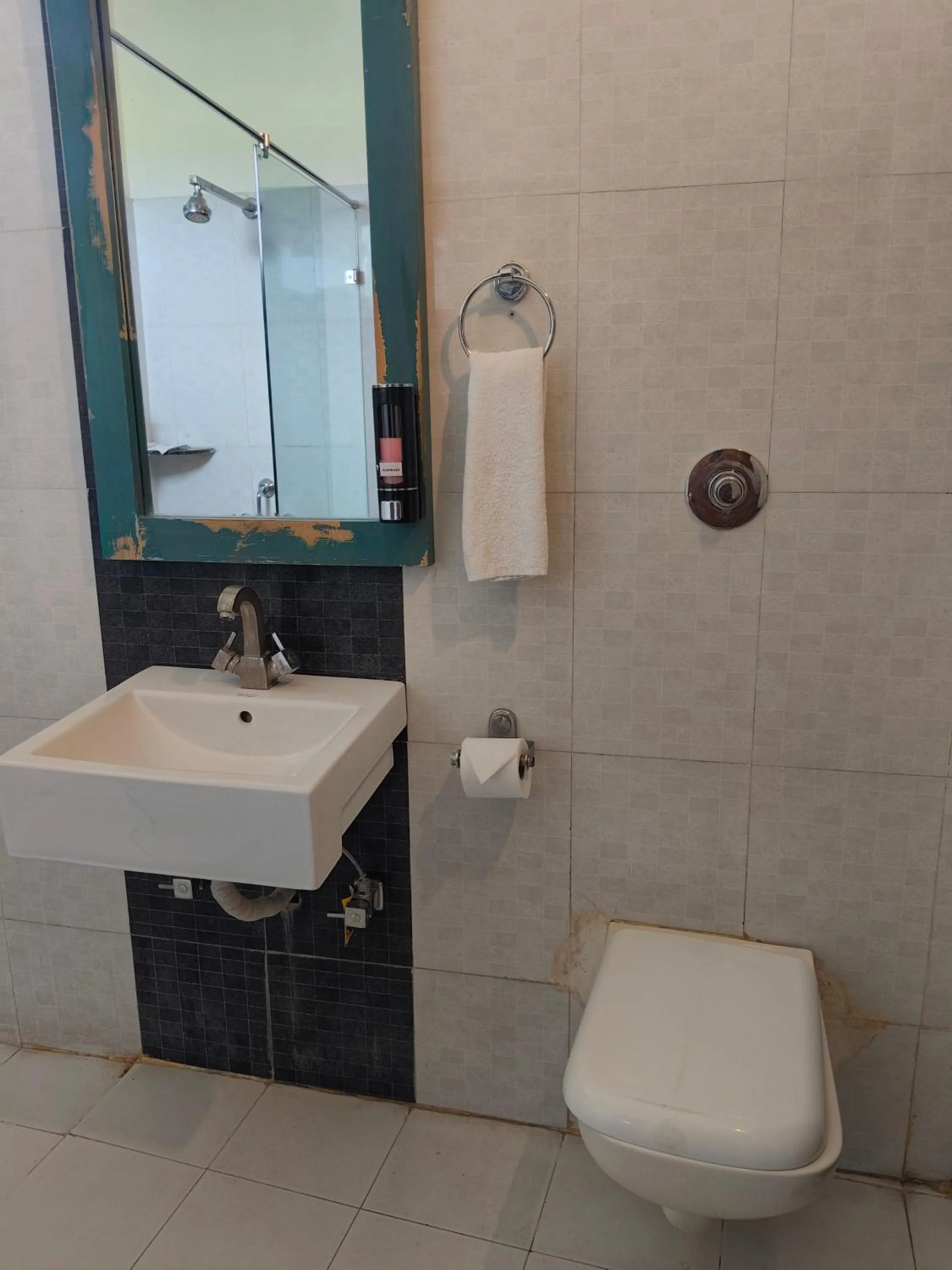 Bathroom in Aacorn Hideaway Resort & Spa