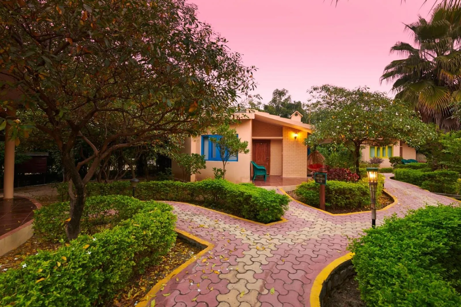 Aacorn Hideaway Resort & Spa