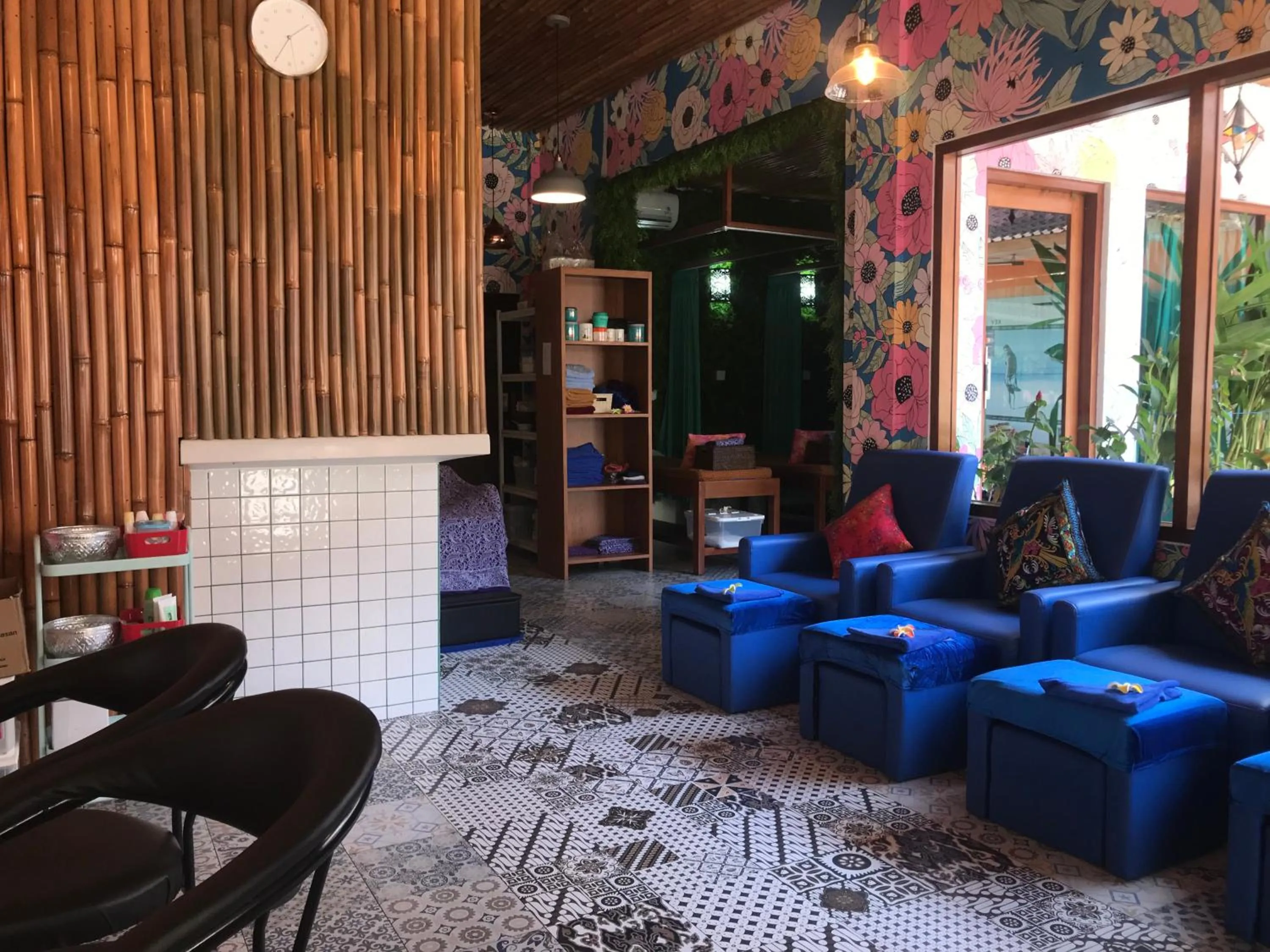 Massage in Seahouse Bali Indah Beach Inn