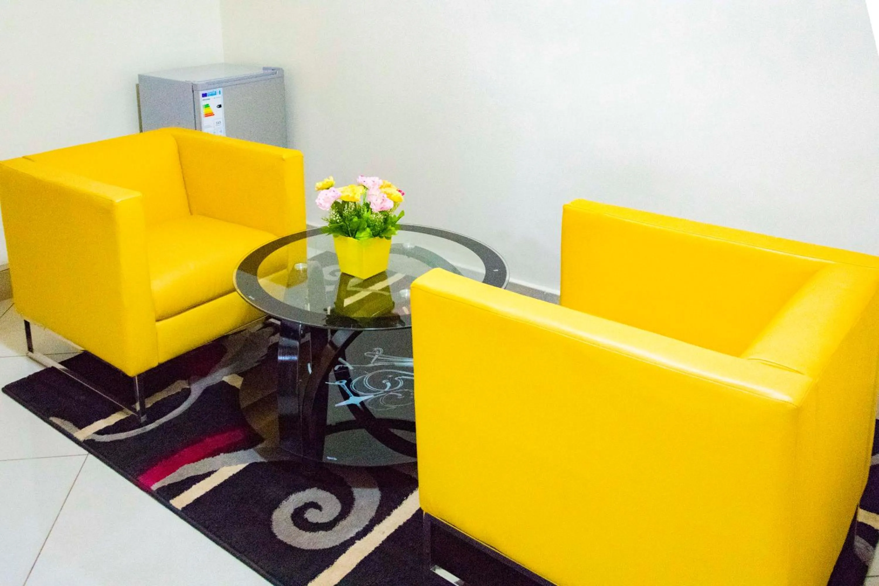 Living room in G-One Hotel Kampala