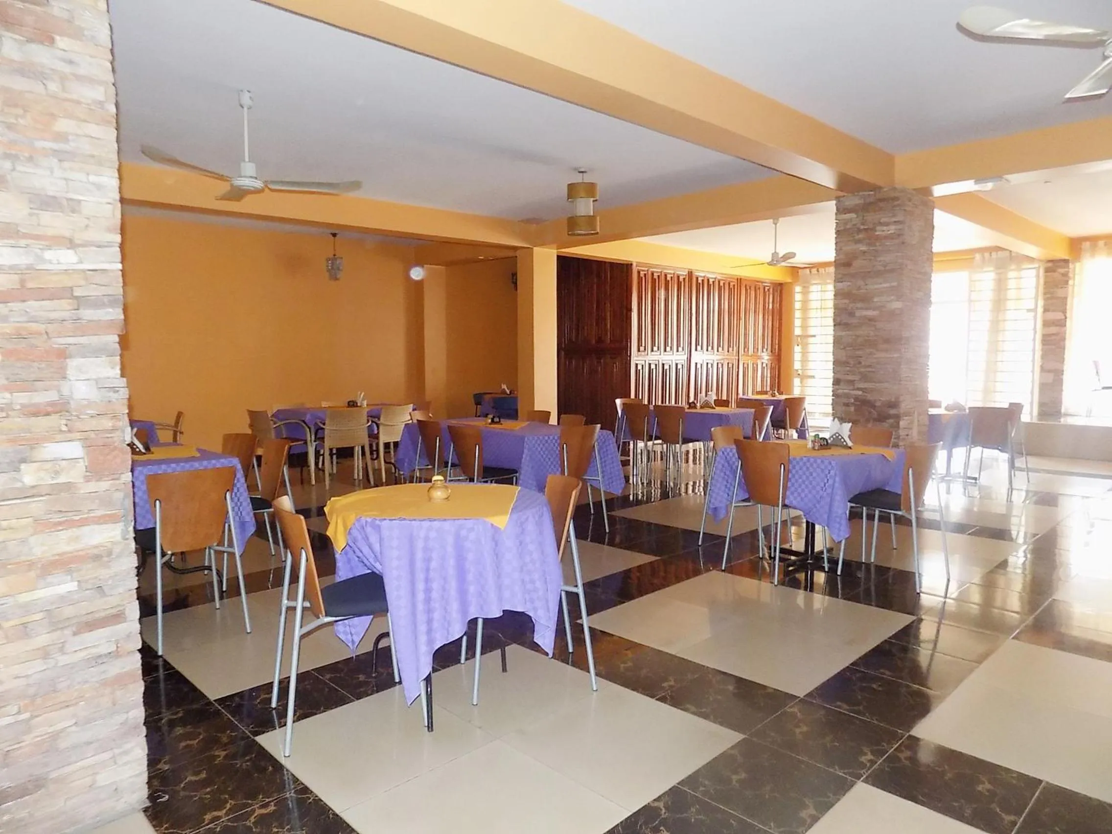 Restaurant/places to eat in G-One Hotel Kampala