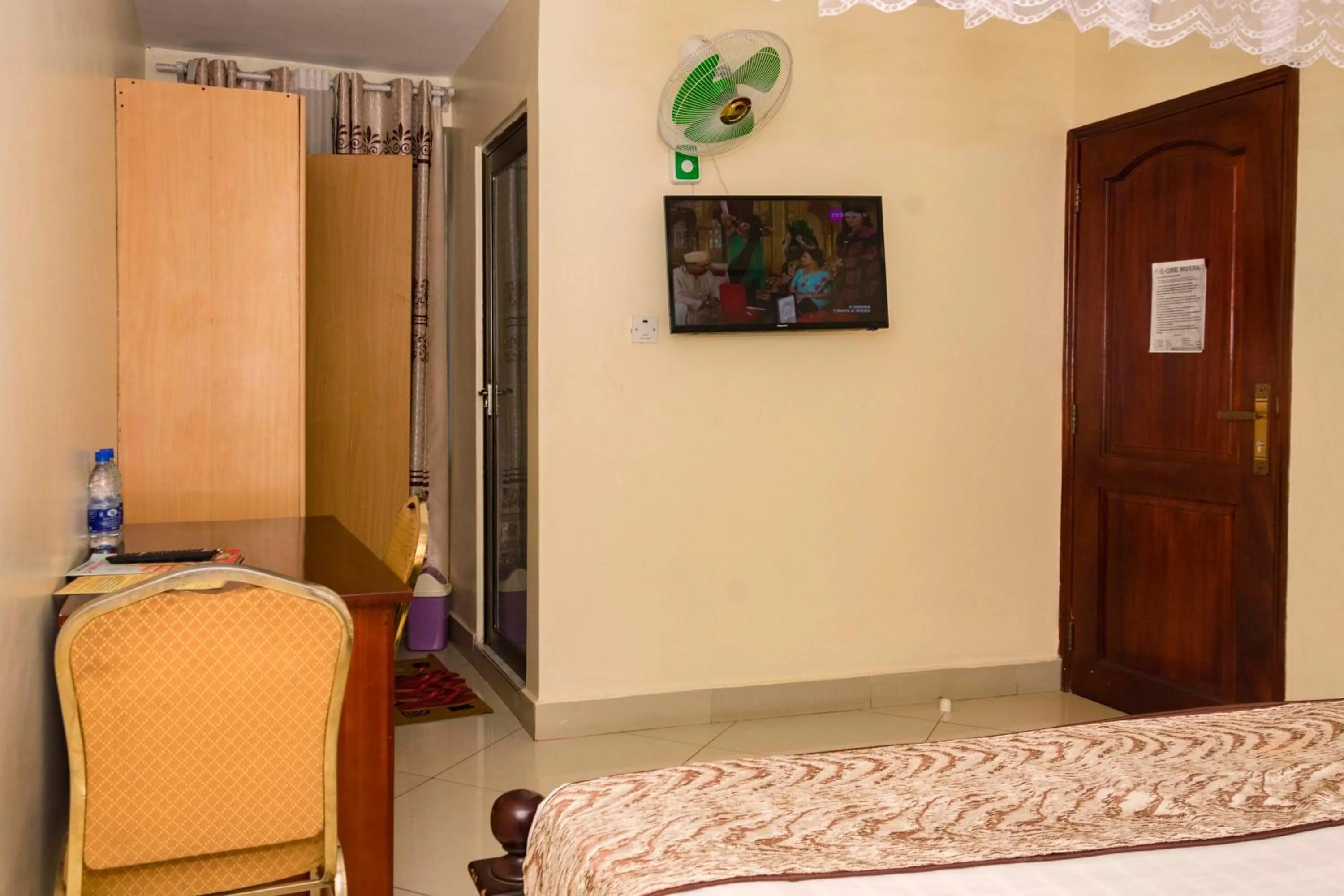 Bed in G-One Hotel Kampala