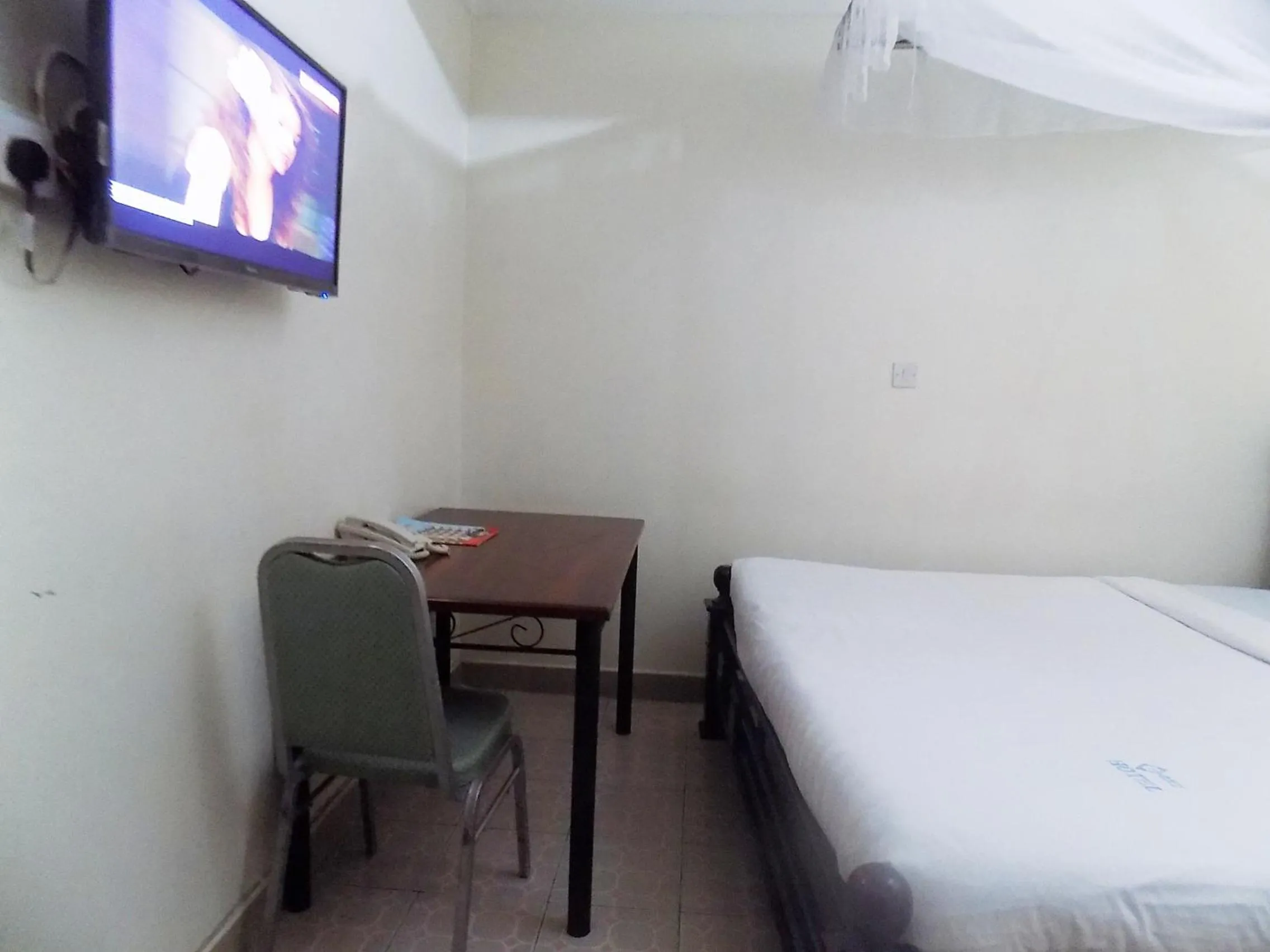 Bedroom, Bed in G-One Hotel Kampala