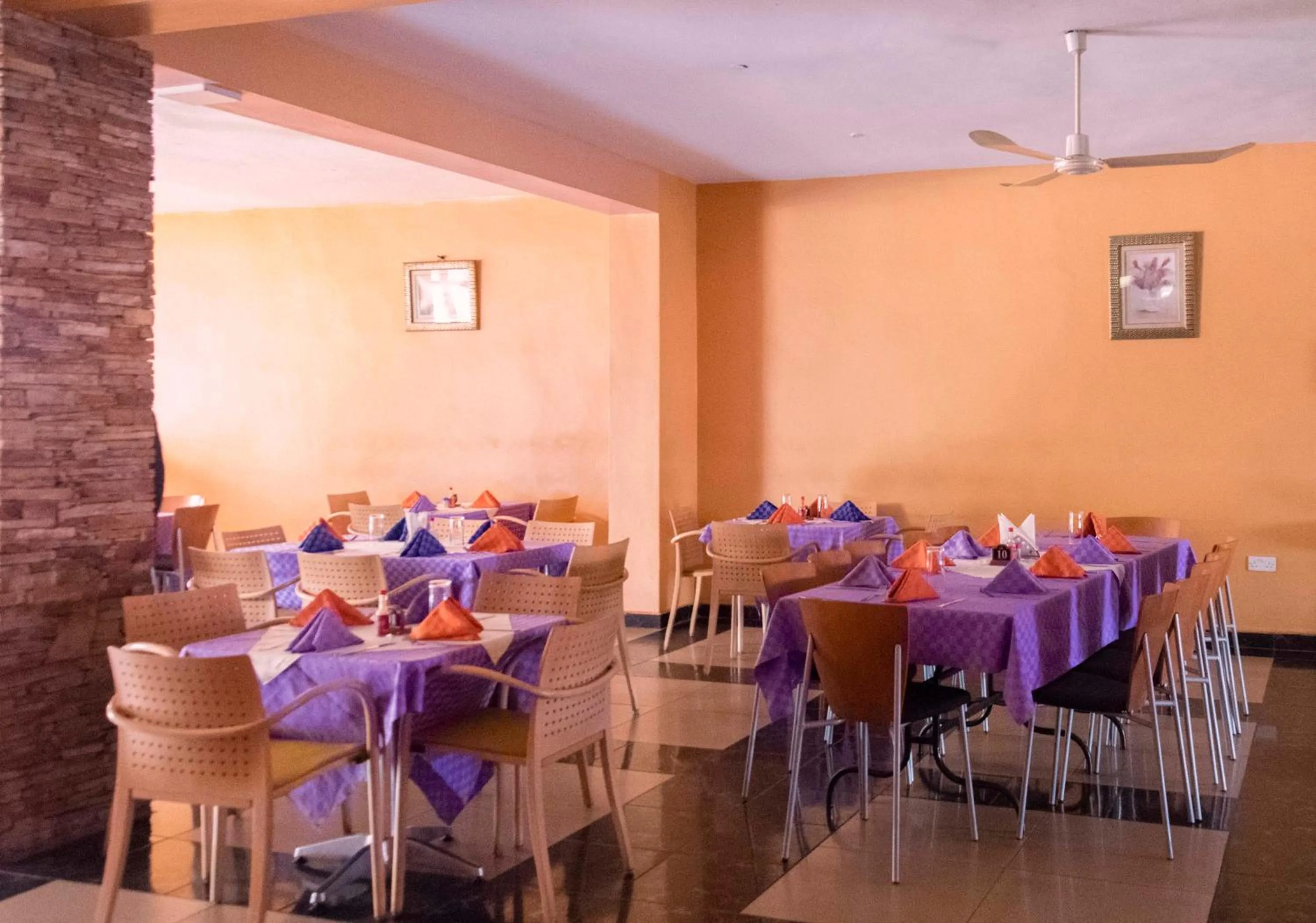 Restaurant/places to eat in G-One Hotel Kampala