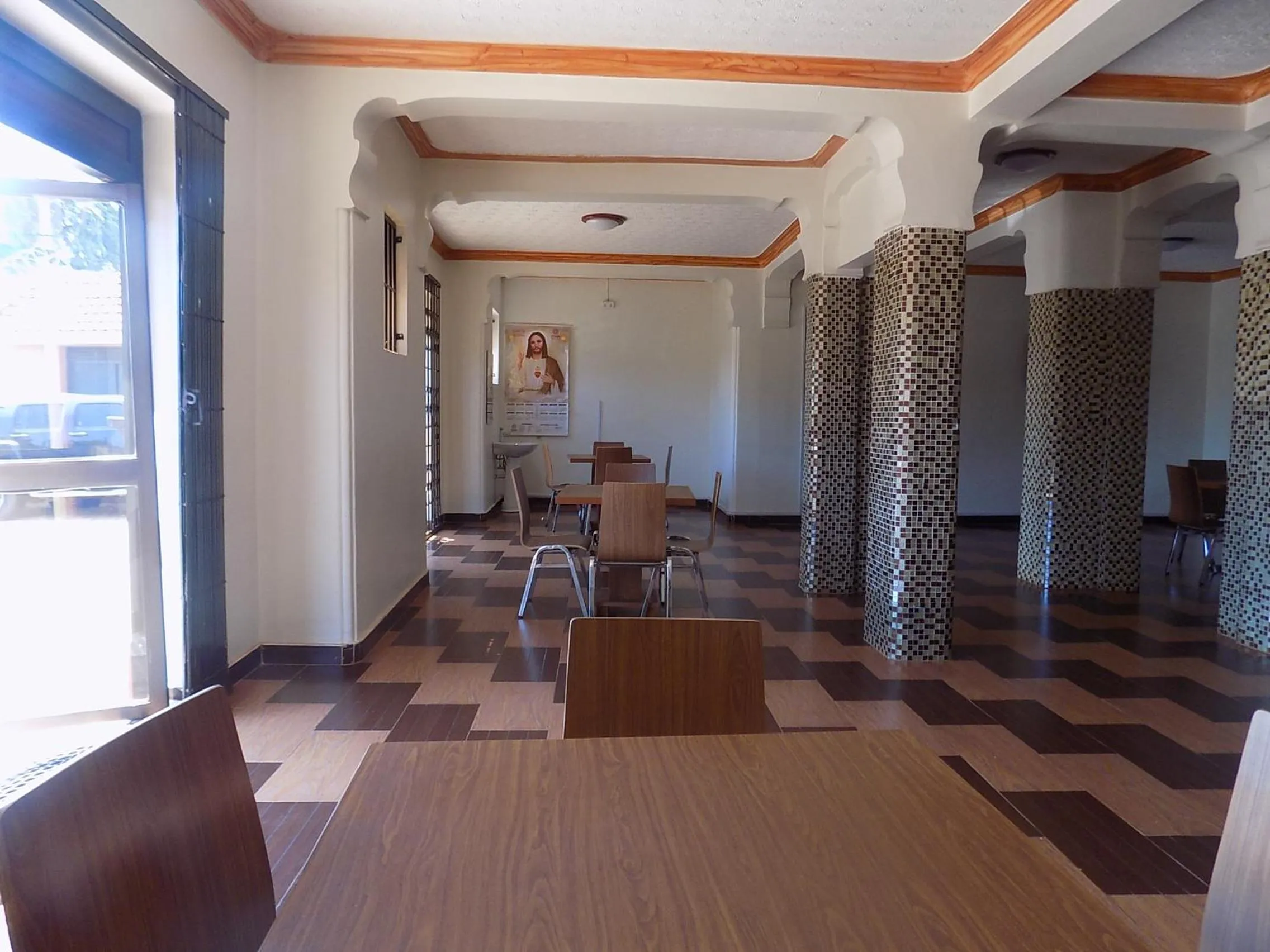 Restaurant/places to eat in Olina Hotel and Apartments Kampala