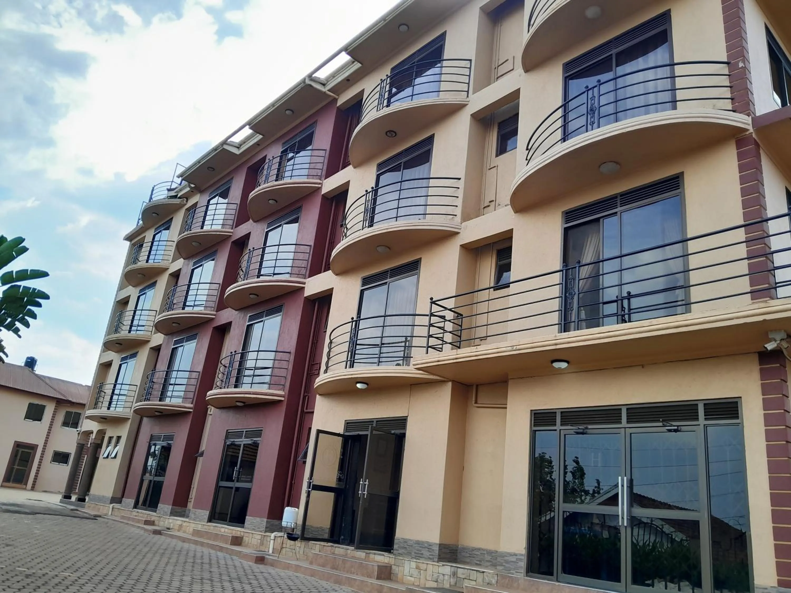 Olina Hotel and Apartments Kampala