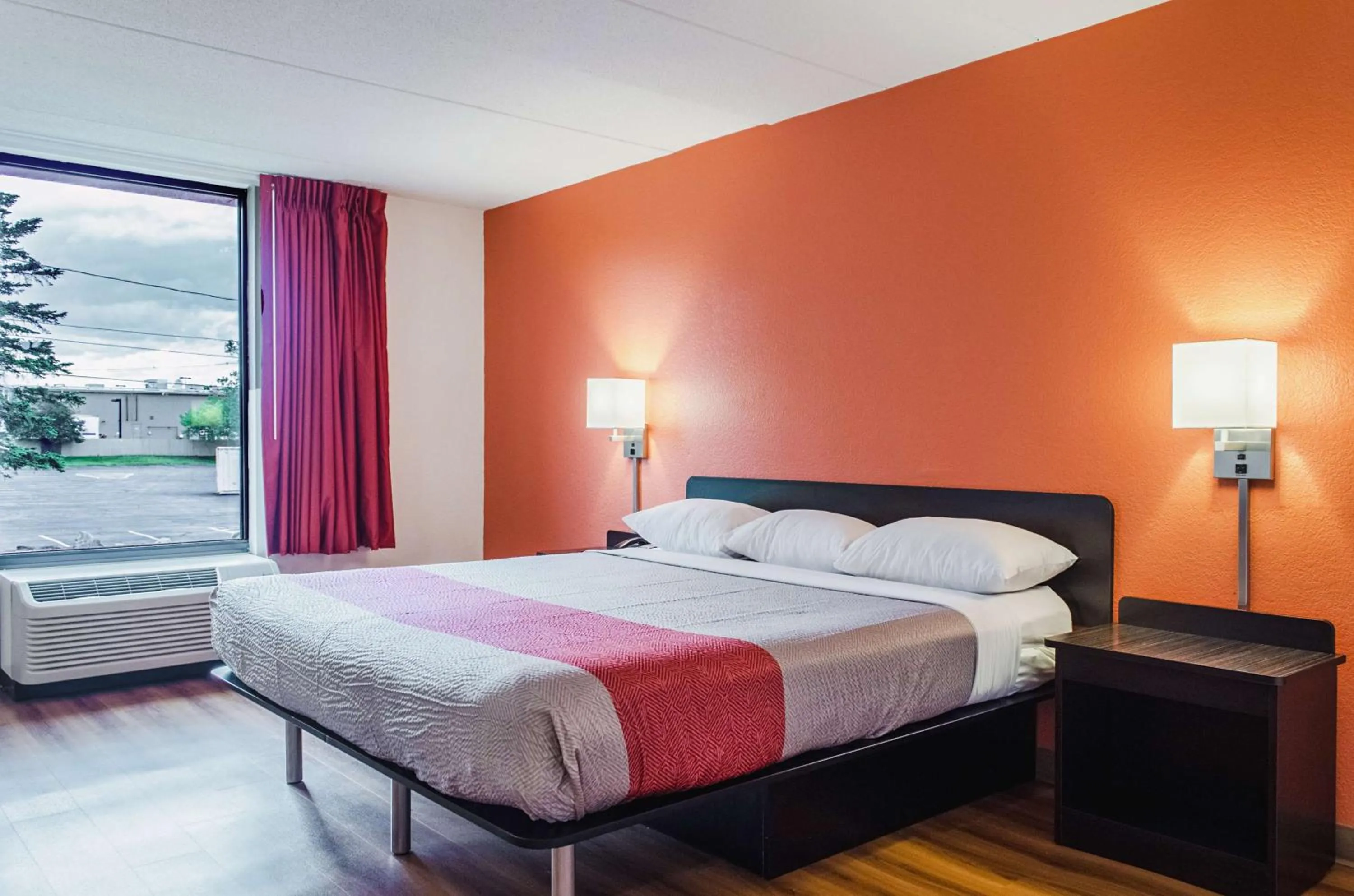 Bedroom, Bed in Motel 6-Brockton, MA